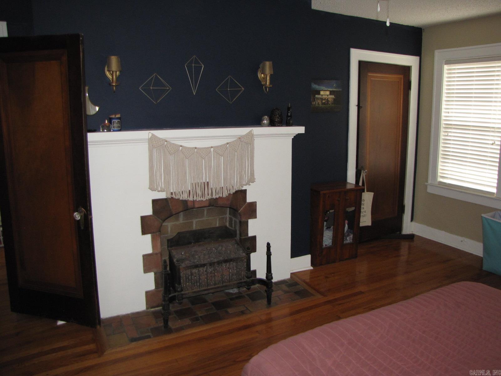 CHERRY & COX - Residential