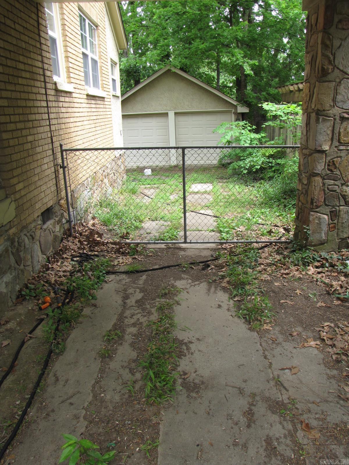 CHERRY & COX - Residential