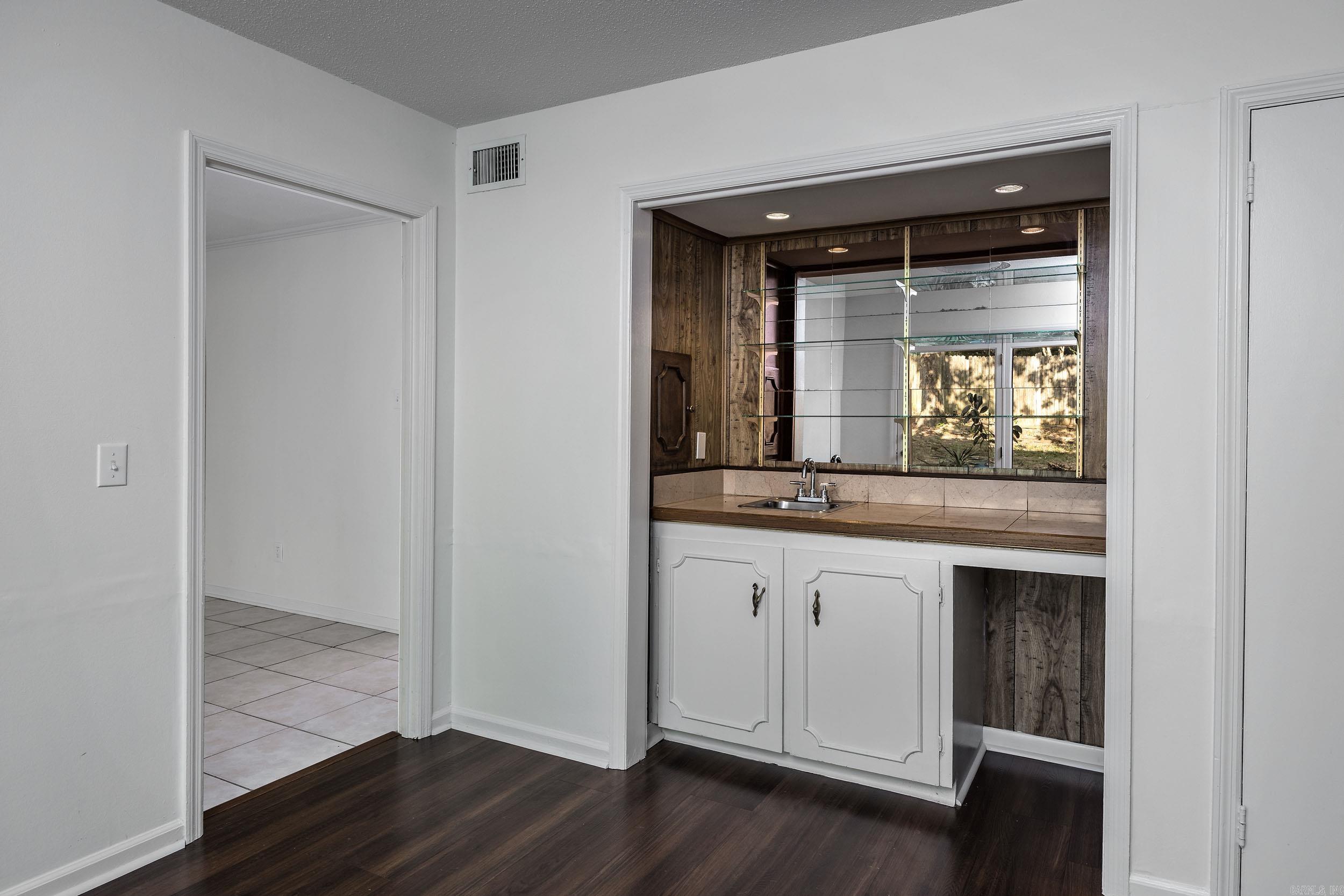 SHANNON HILLS EAST - Residential