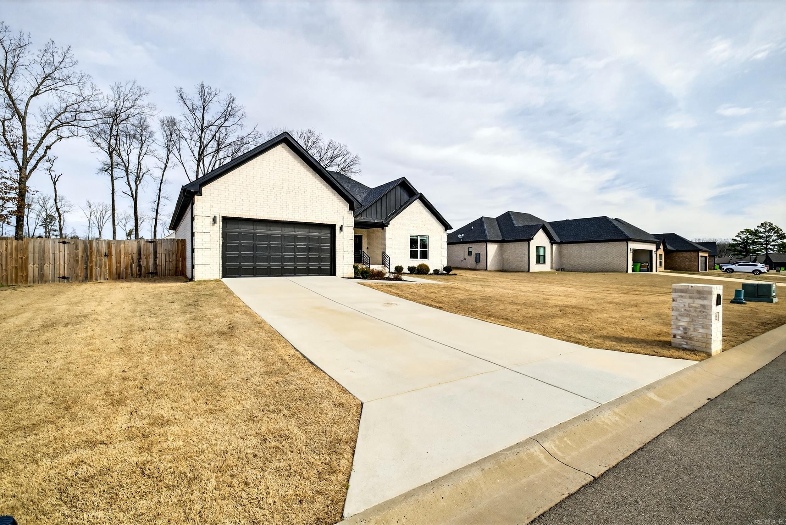 HIDDEN VALLEY ESTATES - Residential
