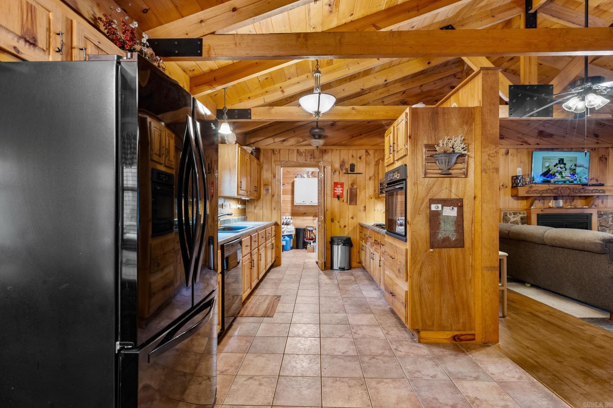 WHITE WATER ESTATES - Residential