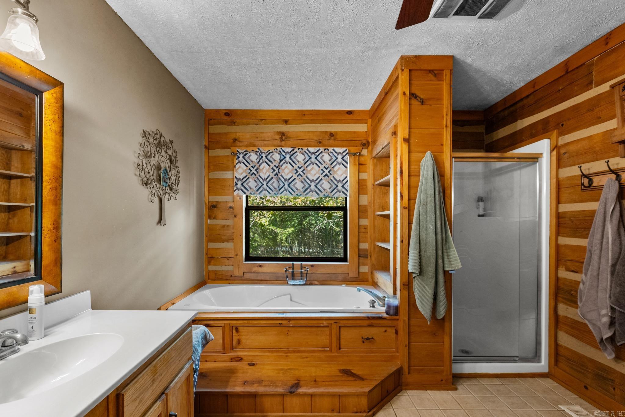 WHITE WATER ESTATES - Residential