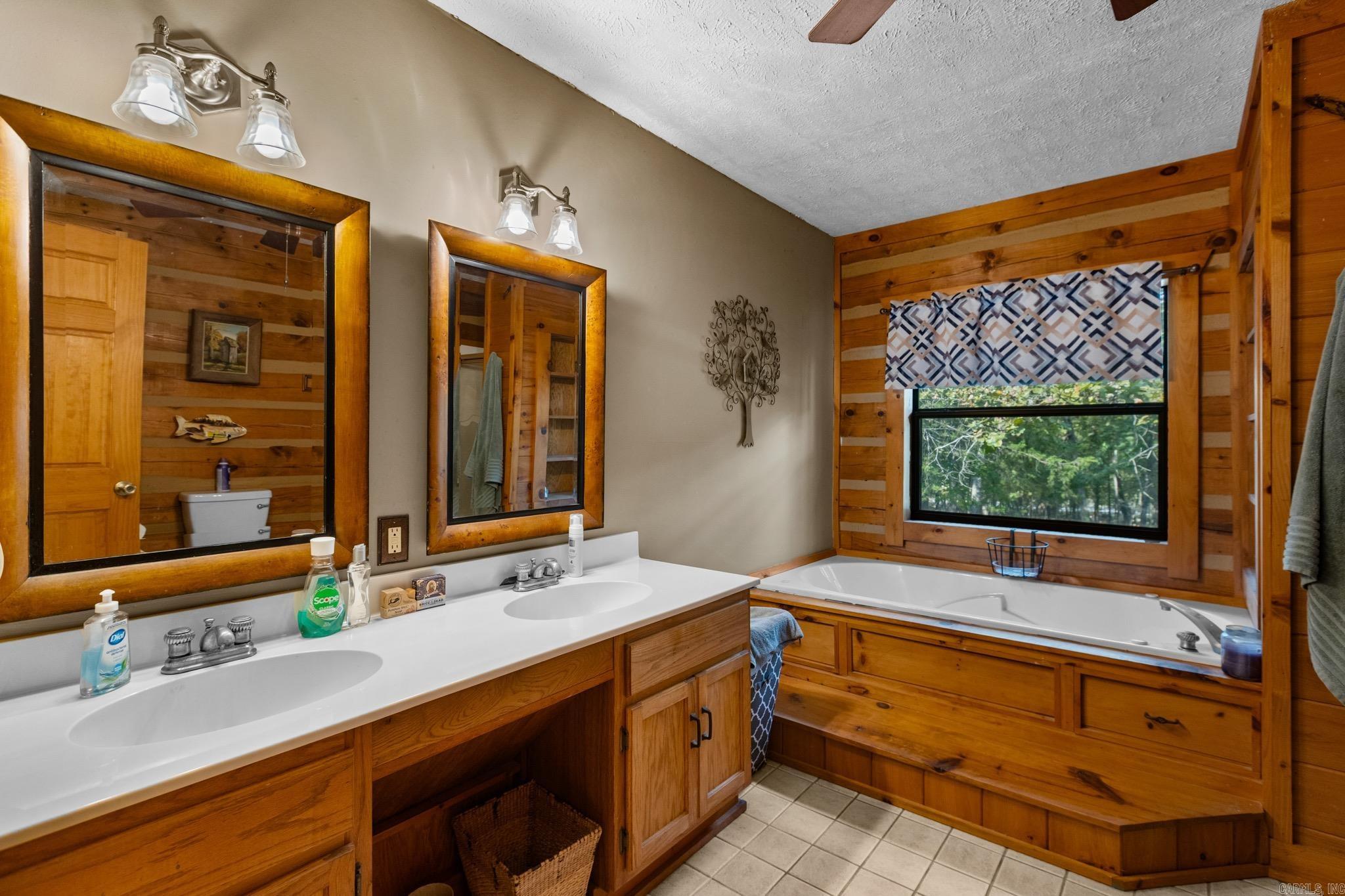 WHITE WATER ESTATES - Residential