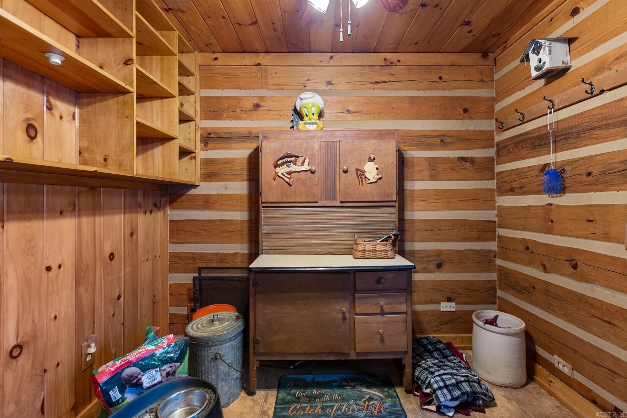 WHITE WATER ESTATES - Residential