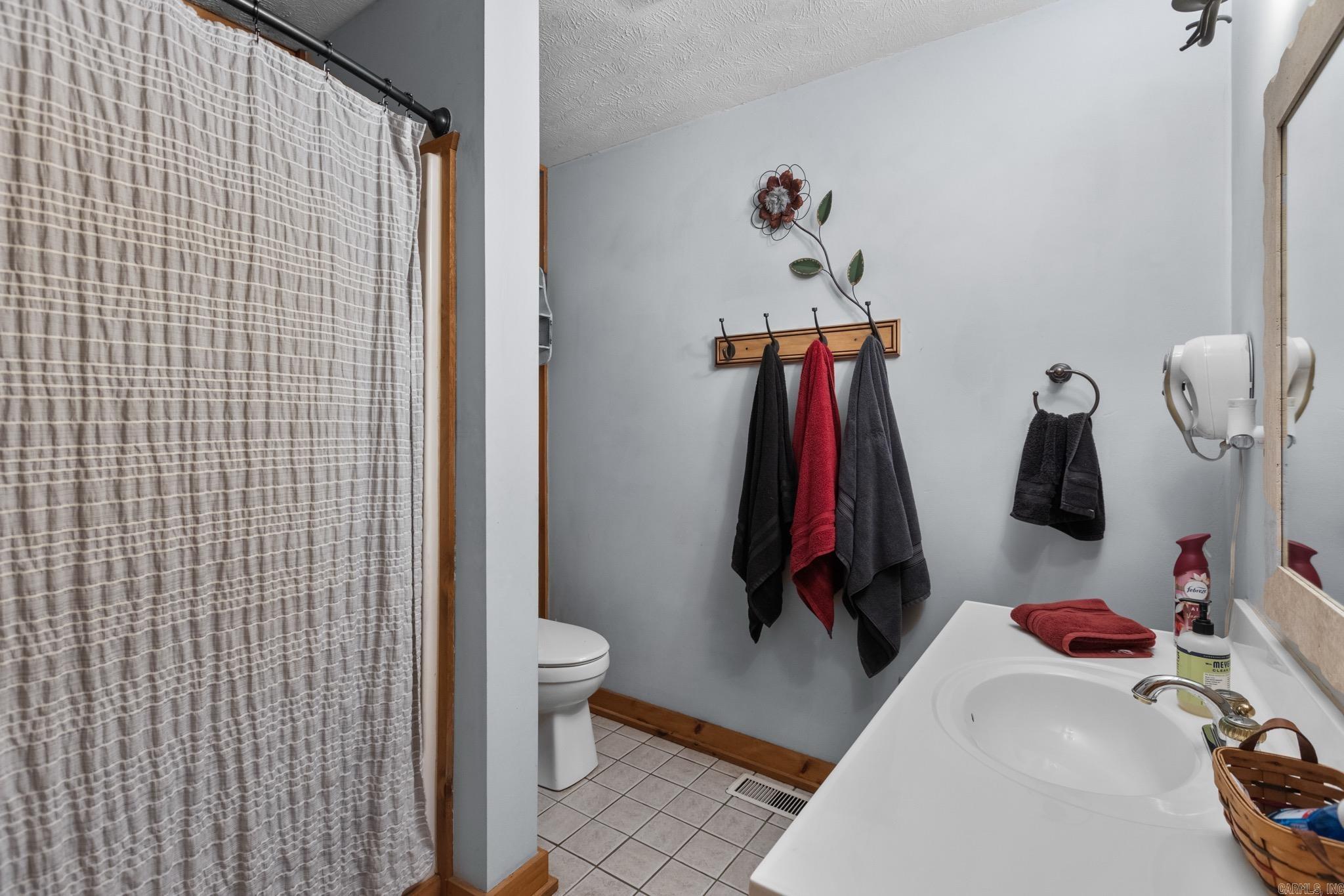 WHITE WATER ESTATES - Residential