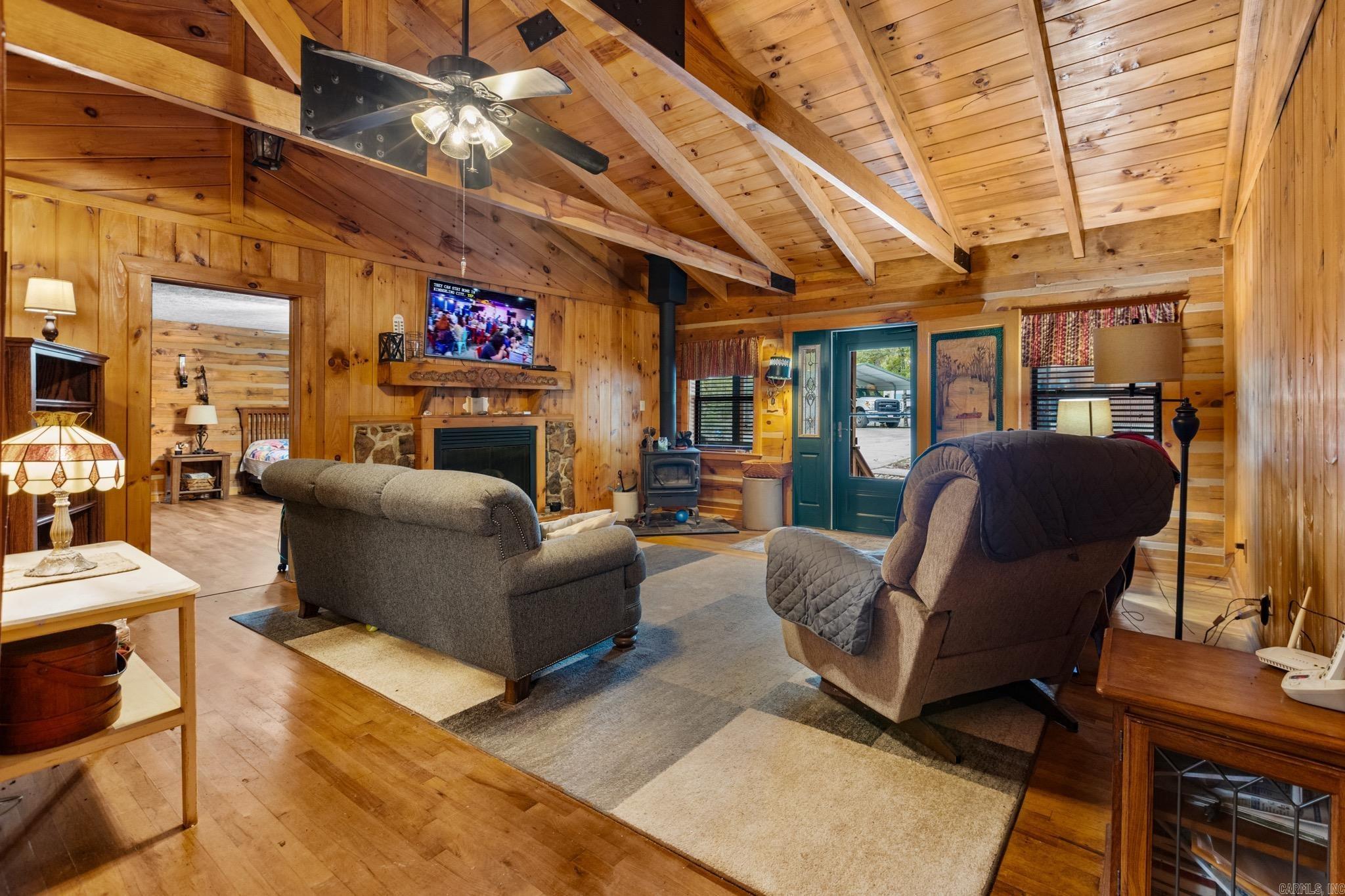 WHITE WATER ESTATES - Residential