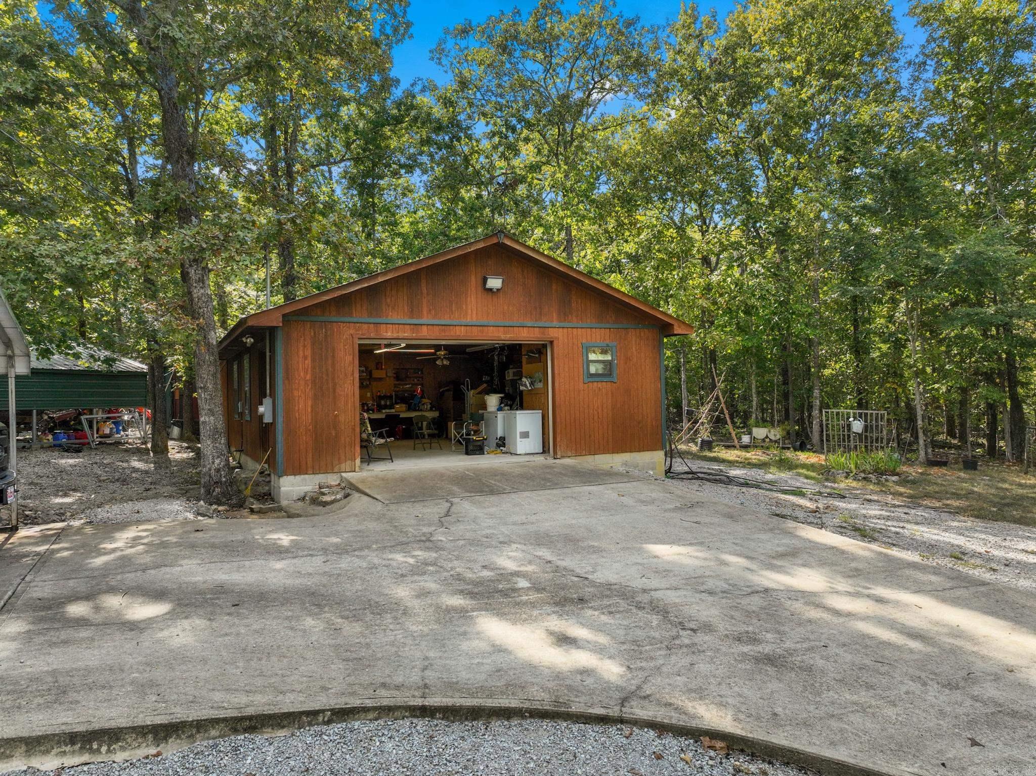 WHITE WATER ESTATES - Residential