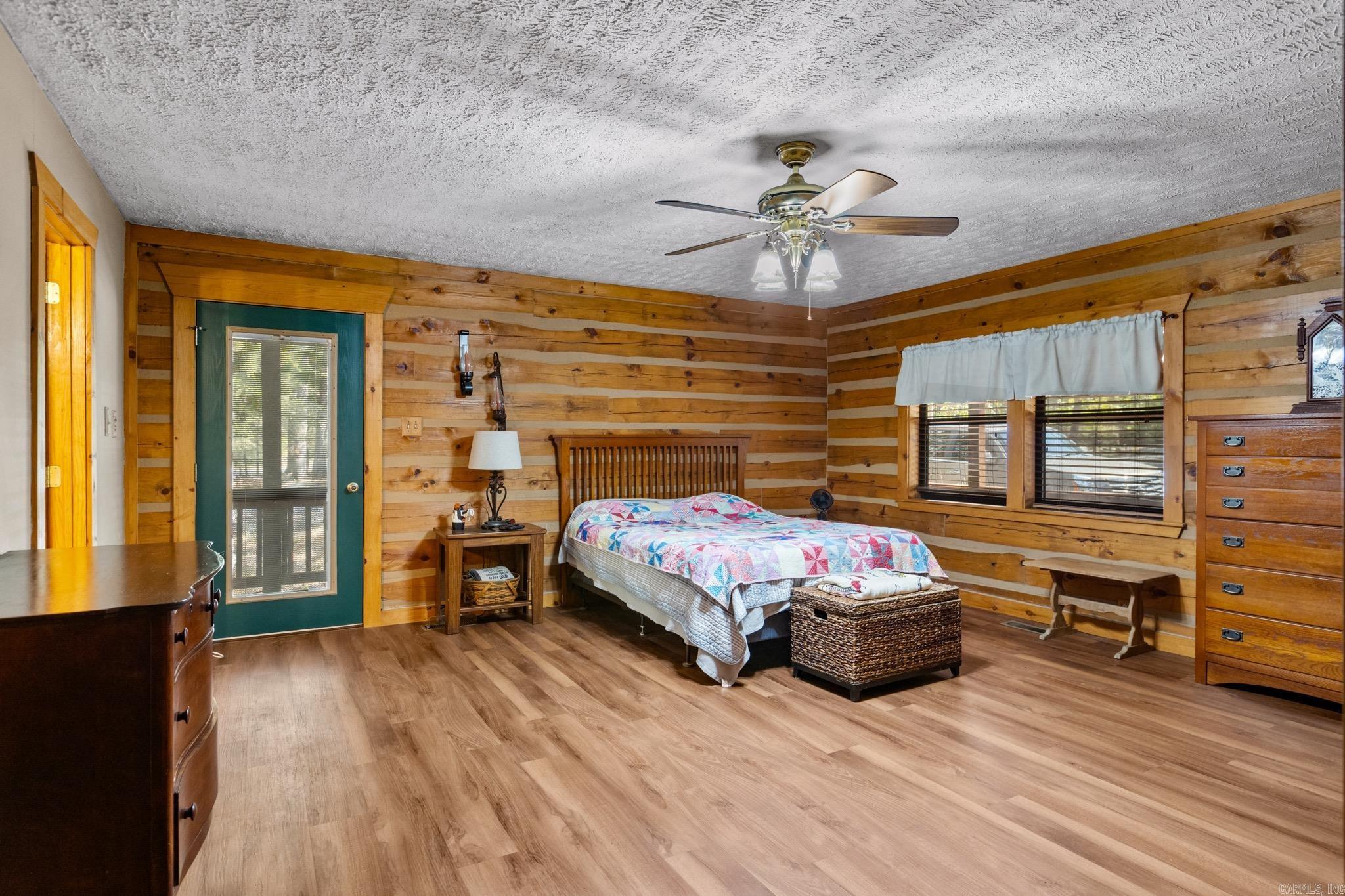 WHITE WATER ESTATES - Residential