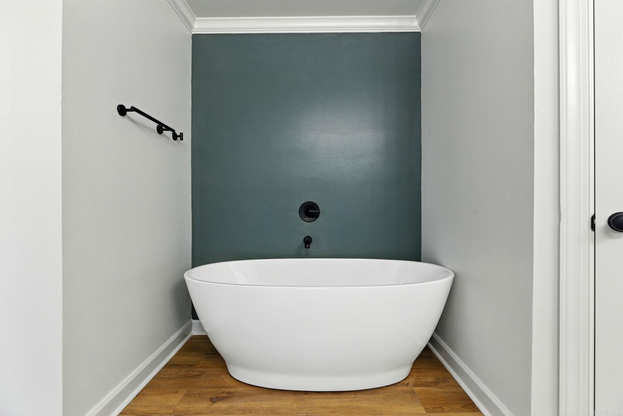 COUNTRY CLUB OF ARK THE - Residential