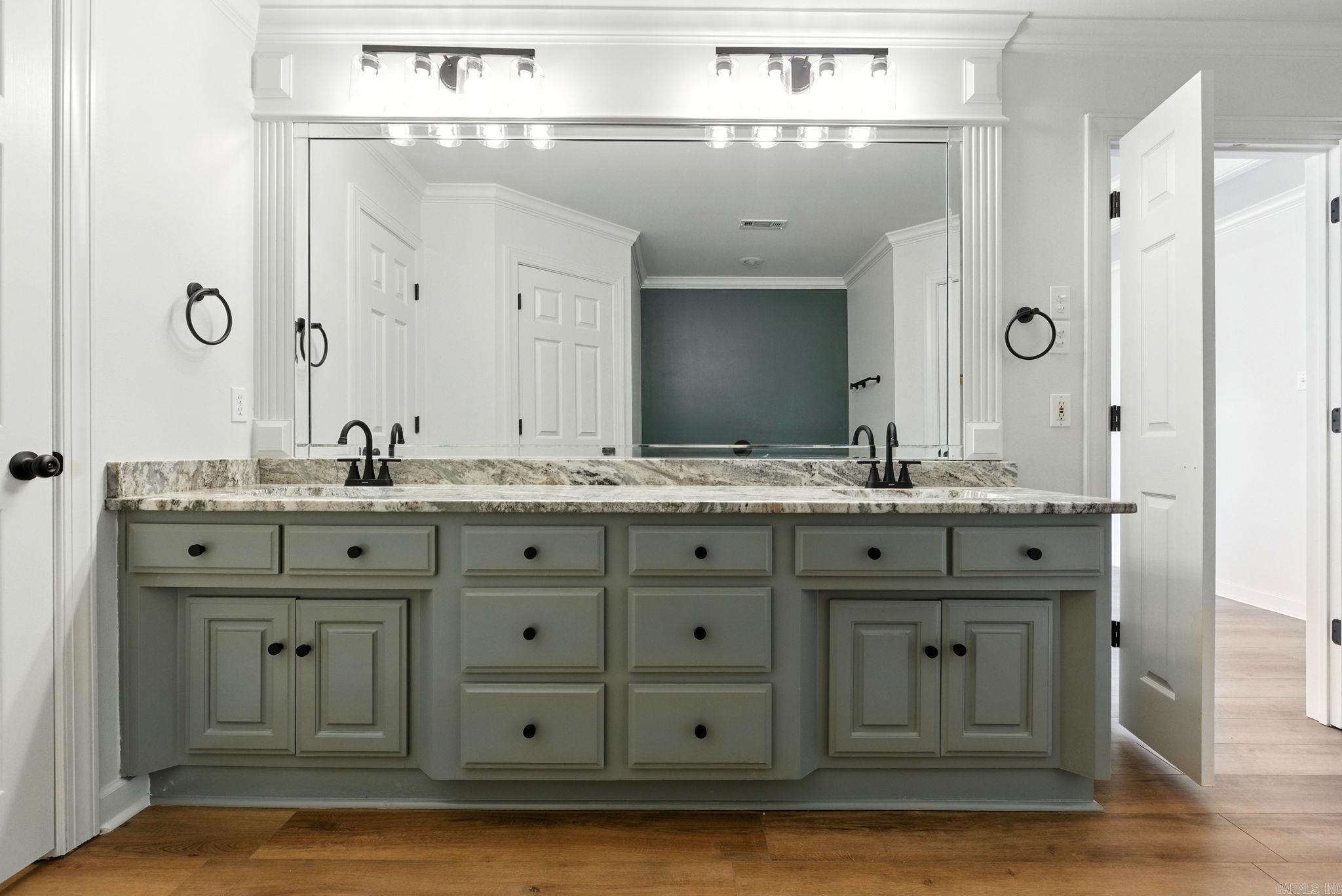 COUNTRY CLUB OF ARK THE - Residential