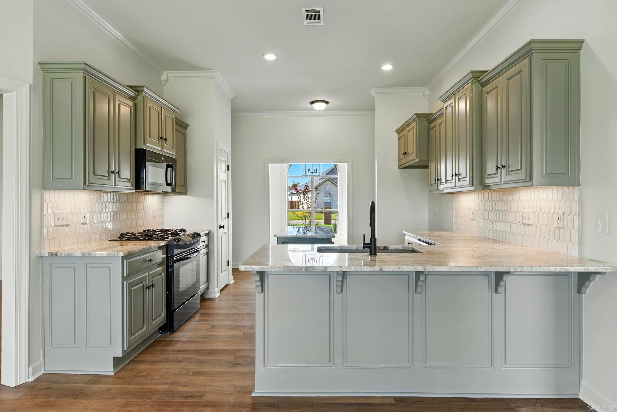 COUNTRY CLUB OF ARK THE - Residential