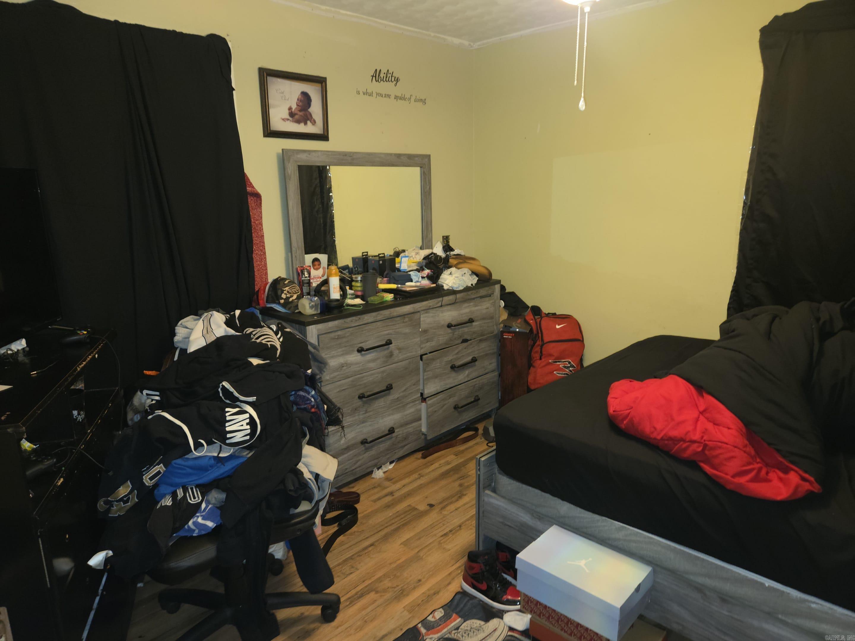 SHADY GROVE - Residential