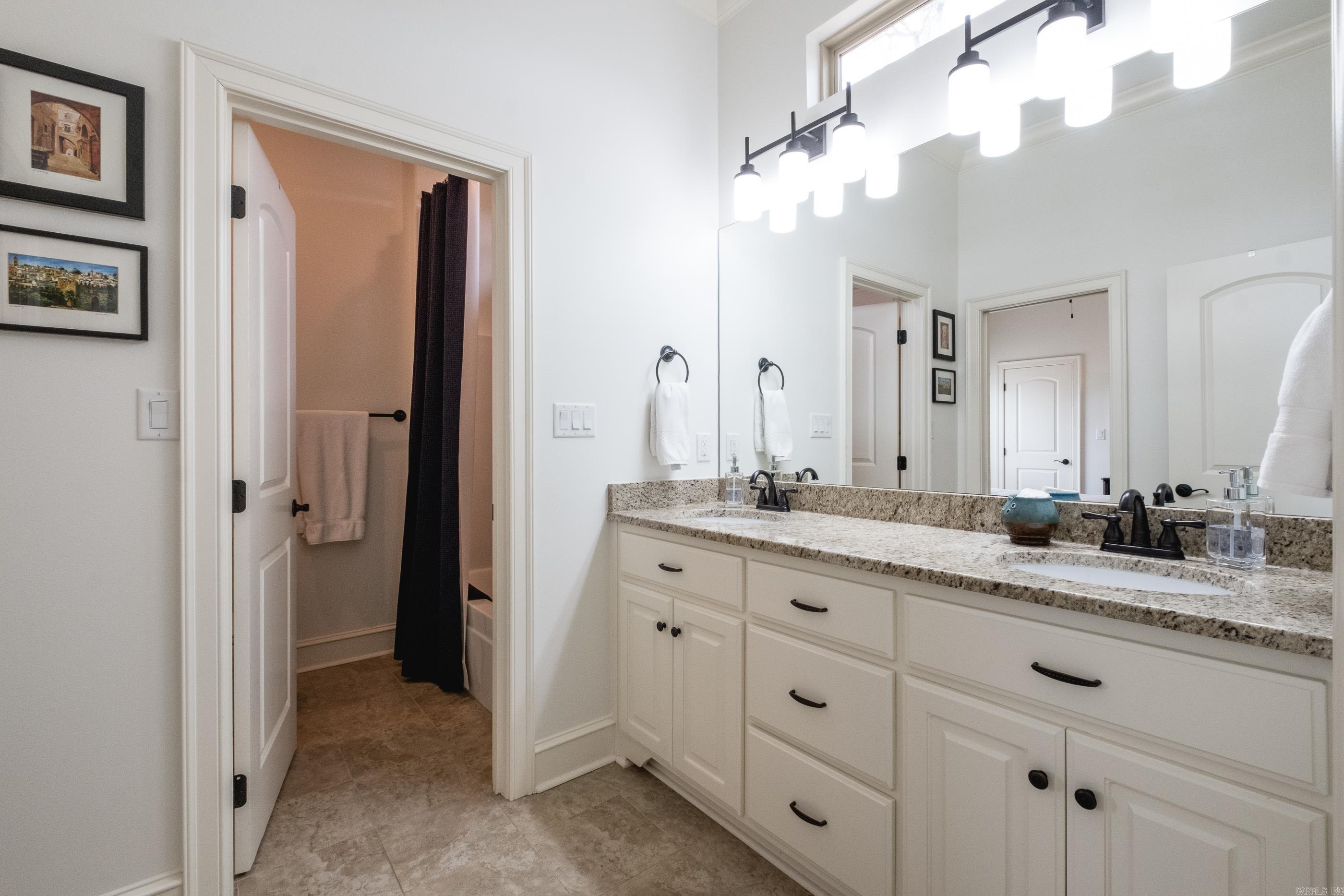 WOODLANDS EDGE - Residential