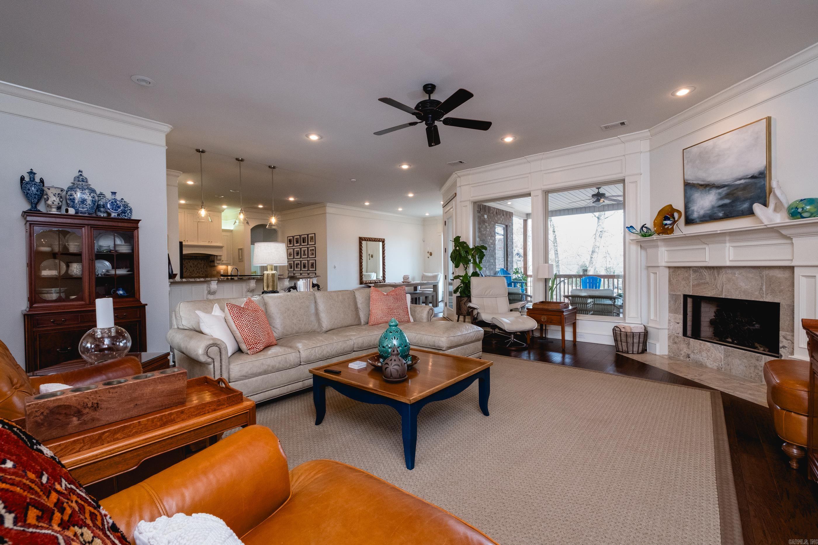 WOODLANDS EDGE - Residential