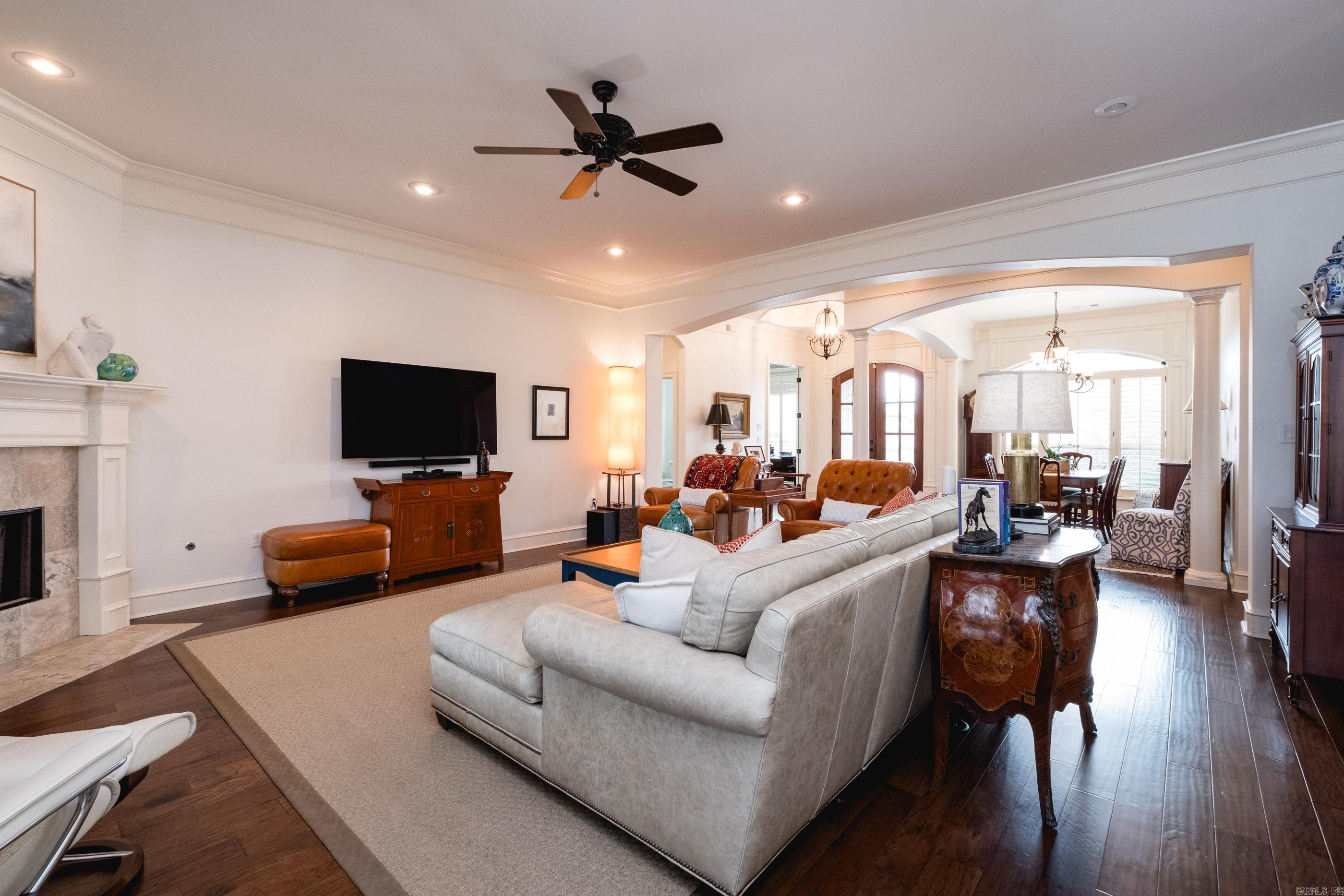 WOODLANDS EDGE - Residential