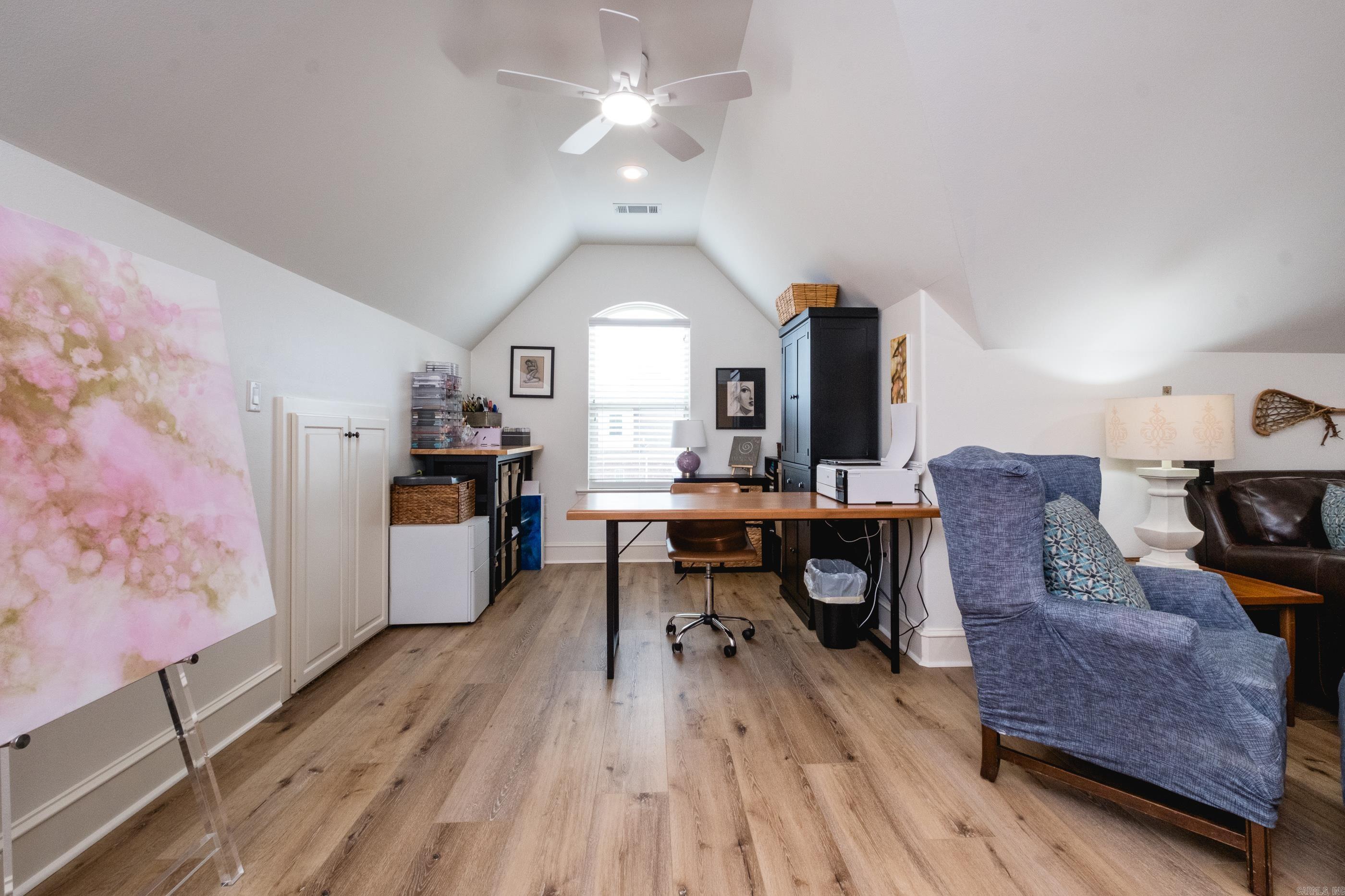 WOODLANDS EDGE - Residential