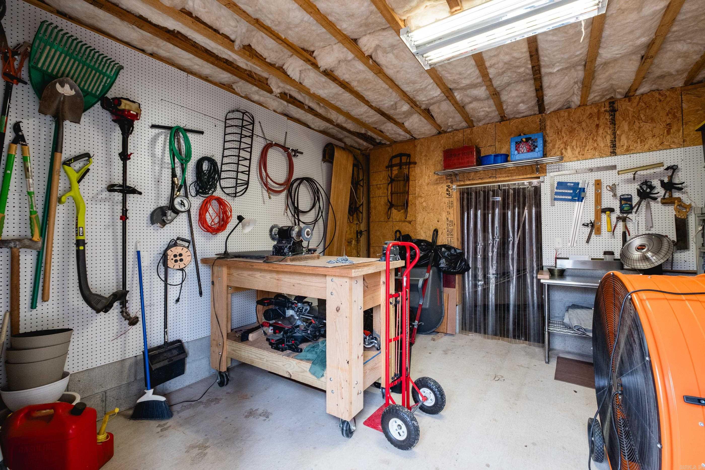 WOODLANDS EDGE - Residential