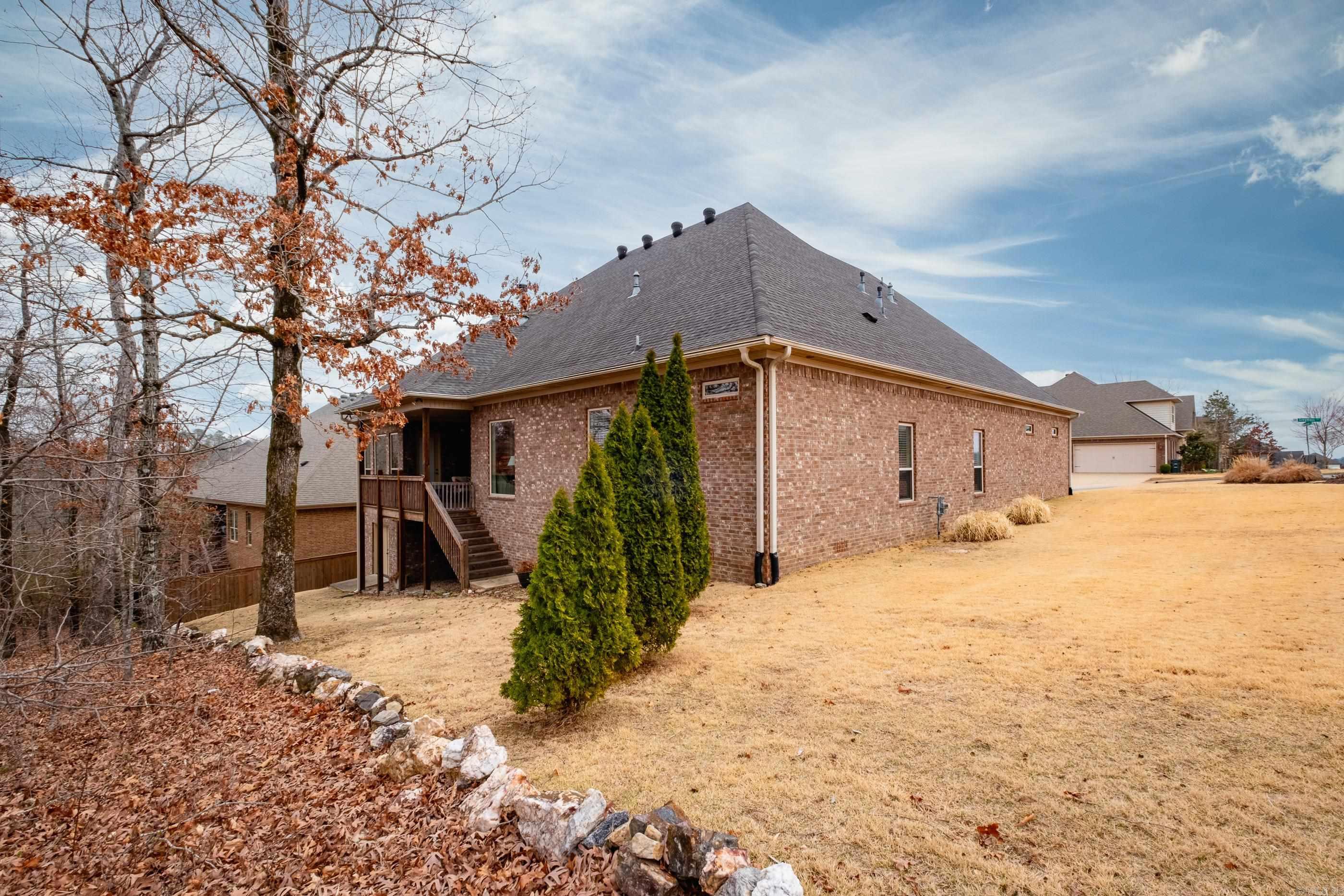 WOODLANDS EDGE - Residential