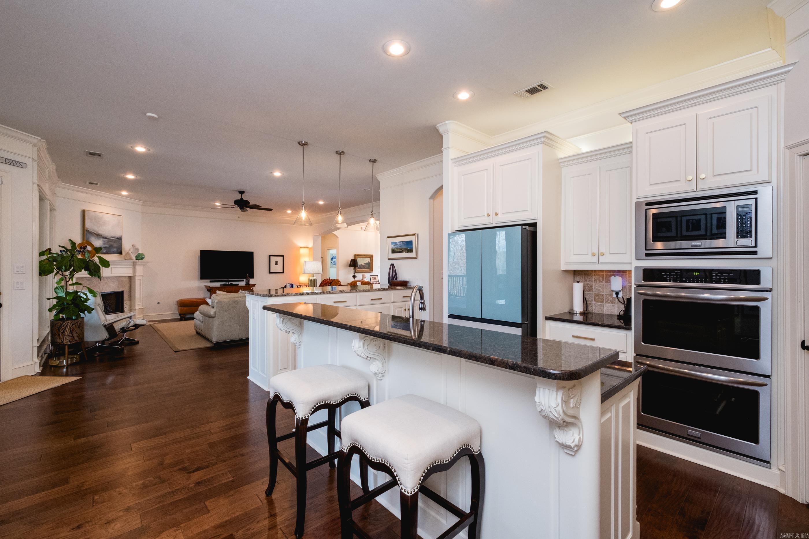 WOODLANDS EDGE - Residential