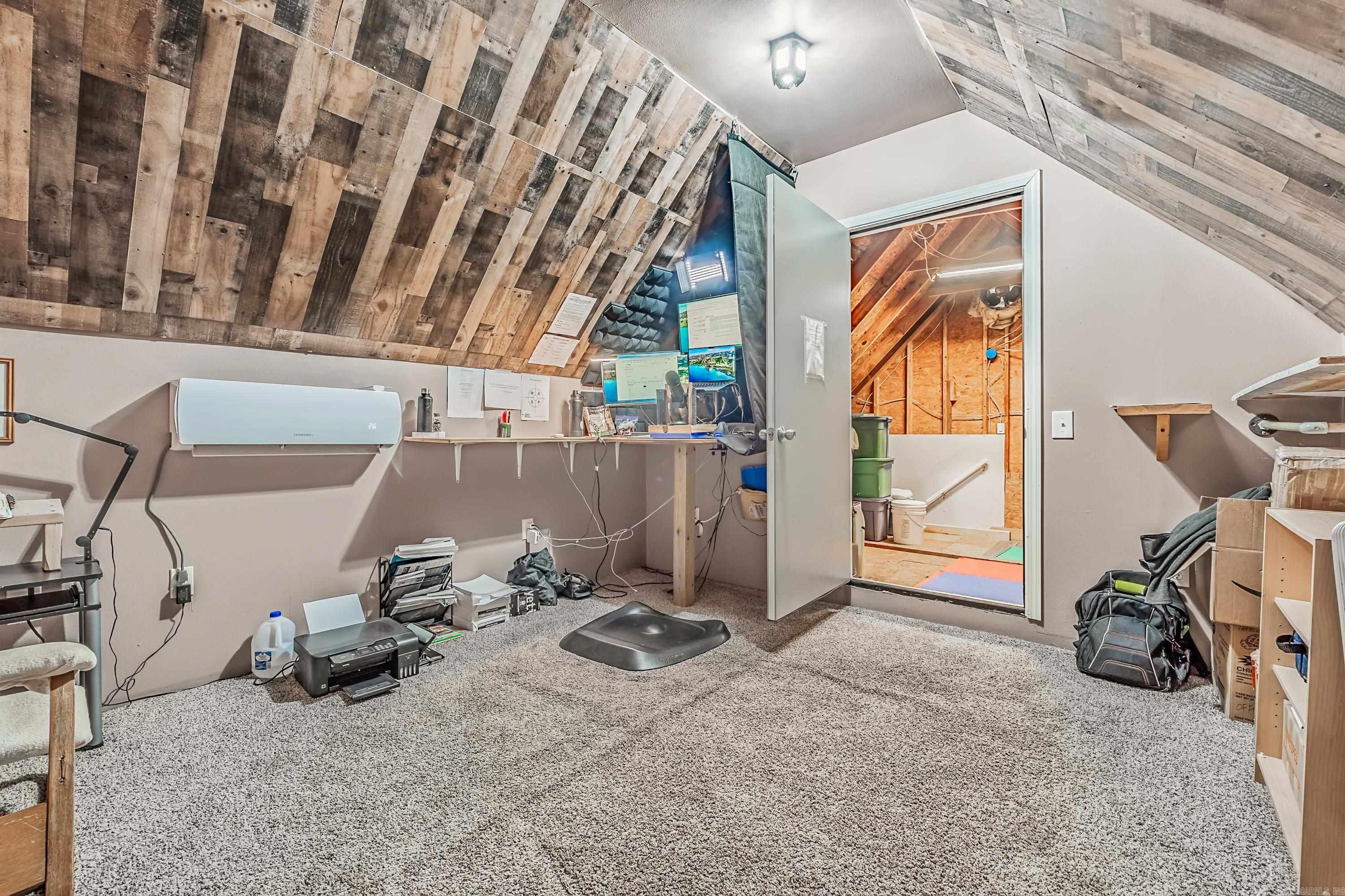 SECLUDED HILLS ADDN - Residential