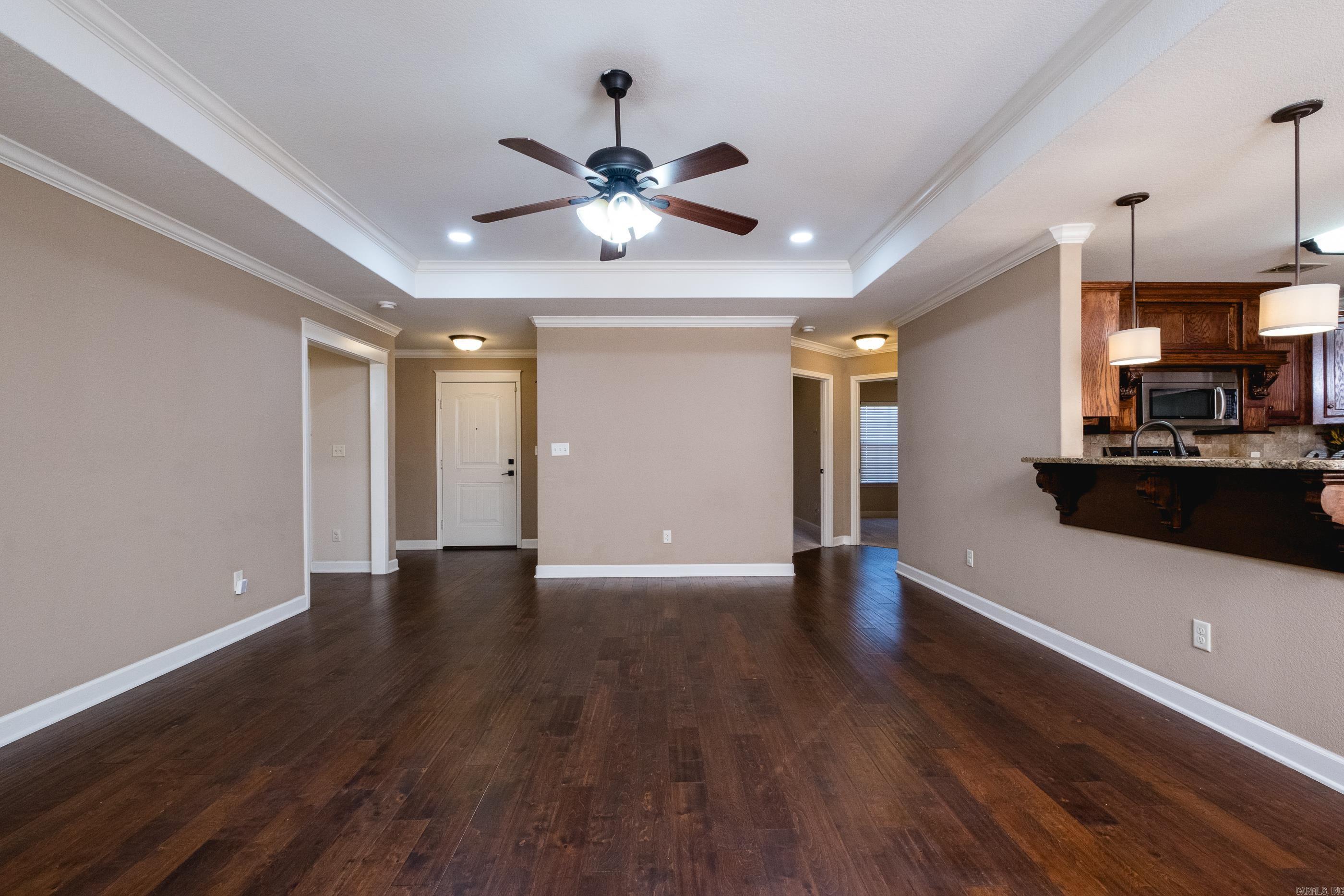 OAK GLENN - Residential