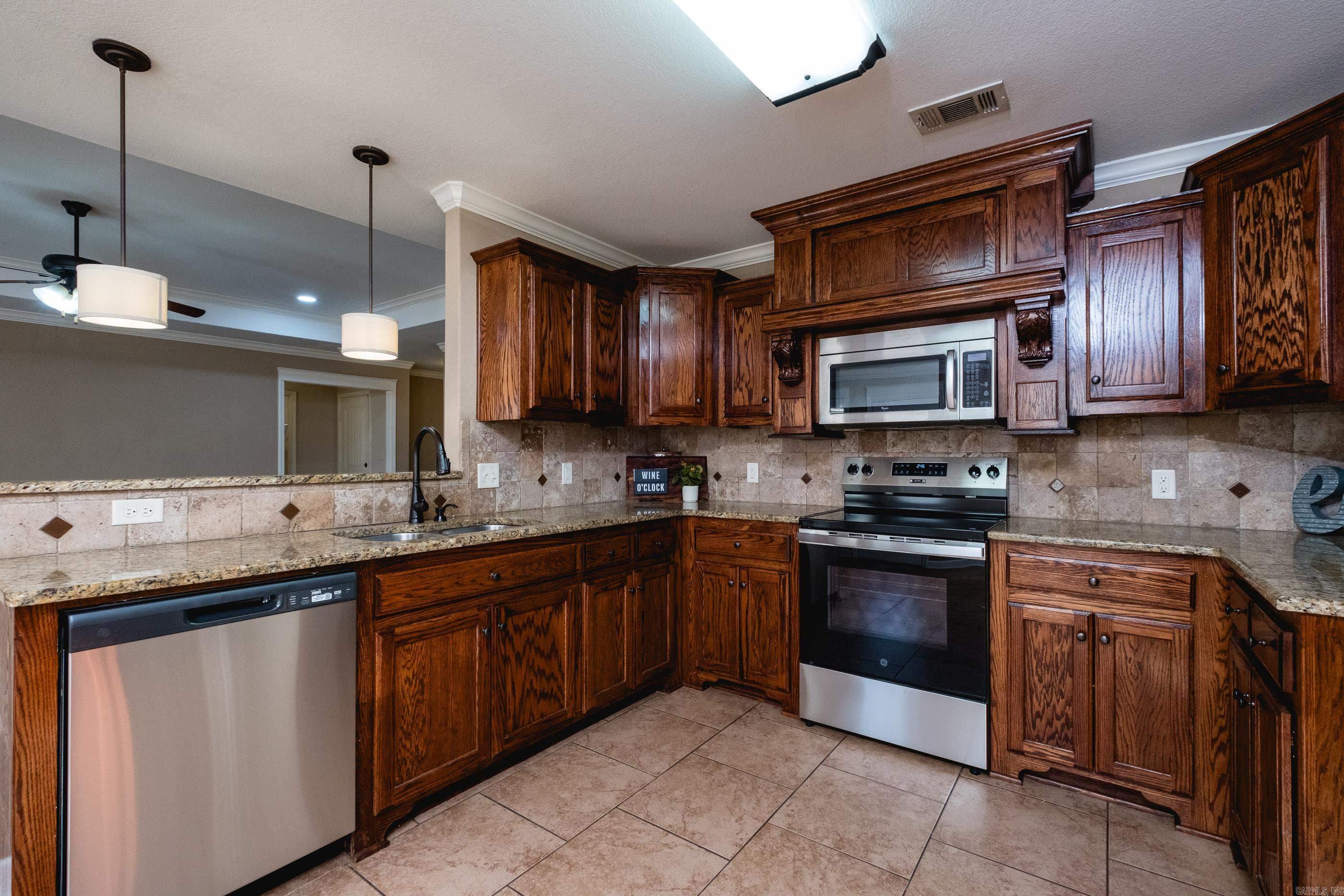 OAK GLENN - Residential