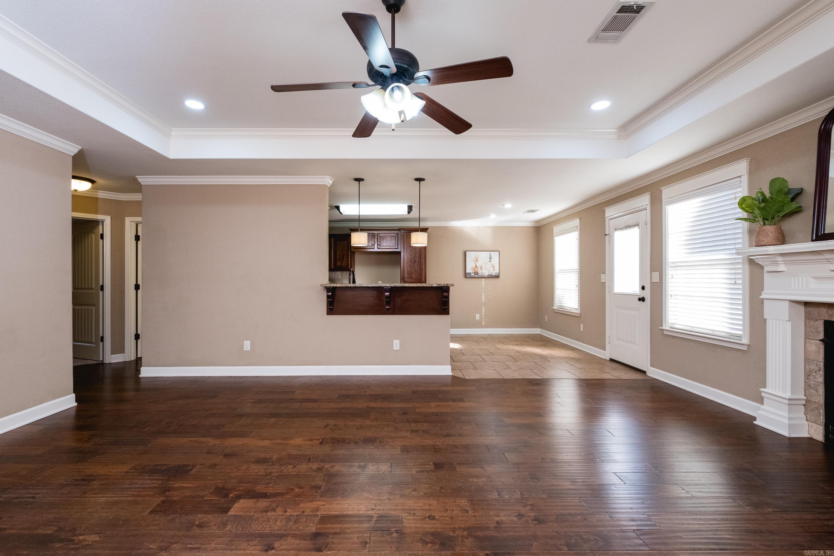 OAK GLENN - Residential