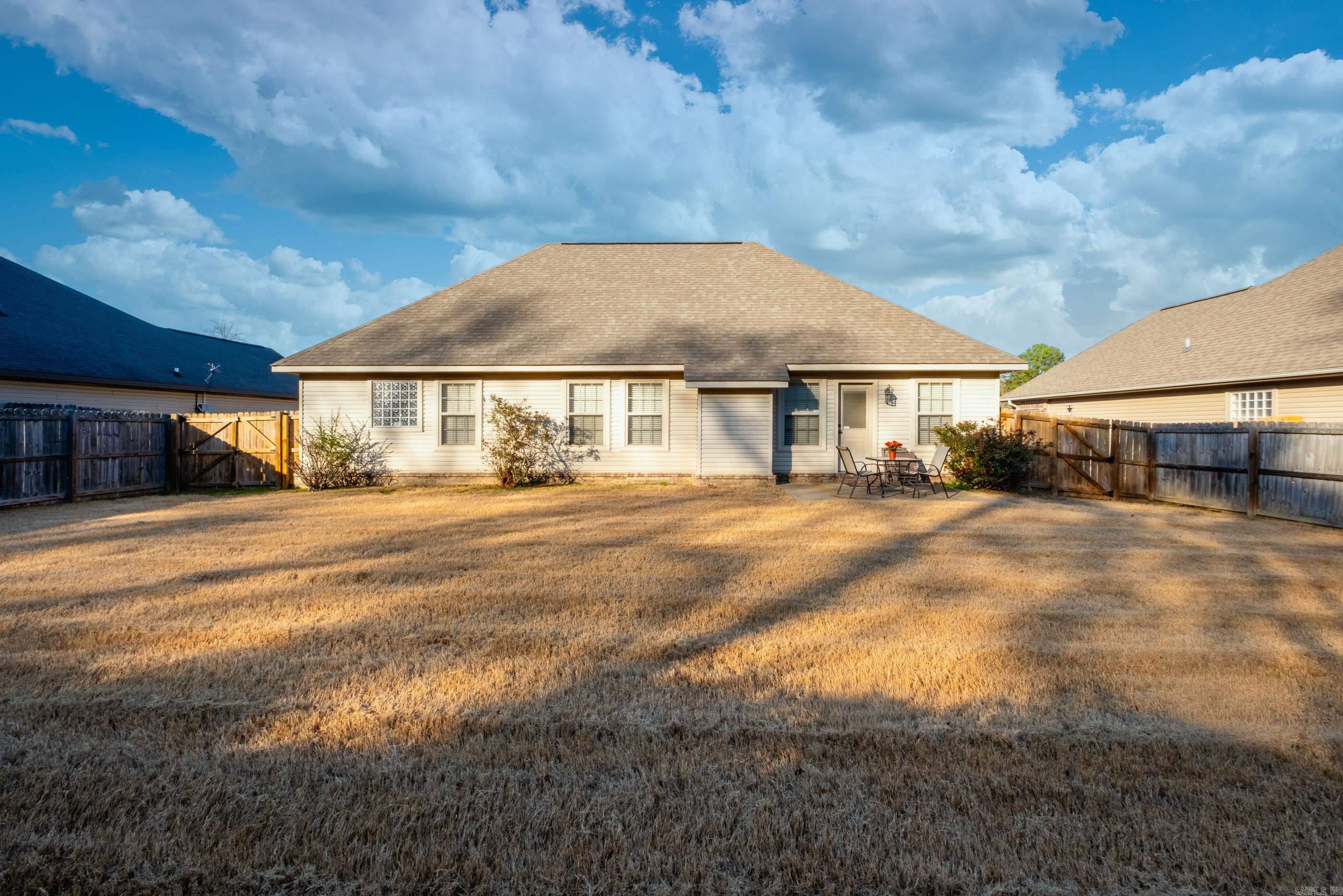 OAK GLENN - Residential