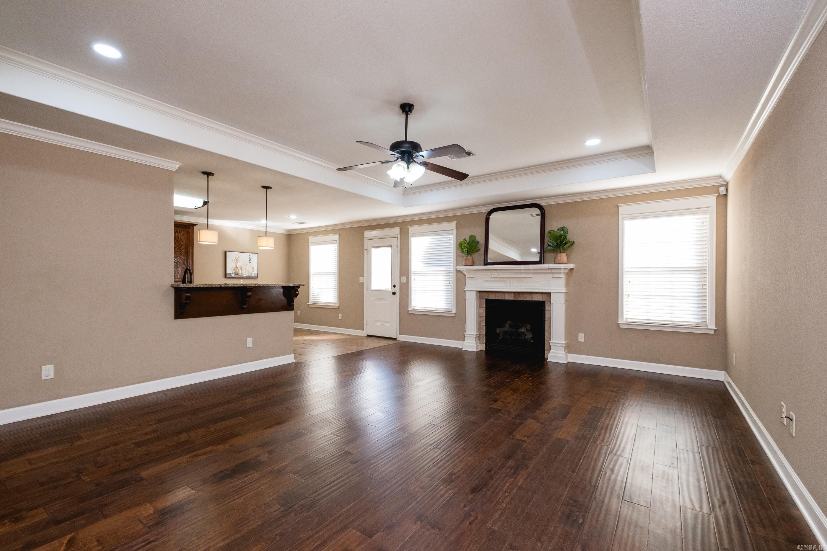 OAK GLENN - Residential