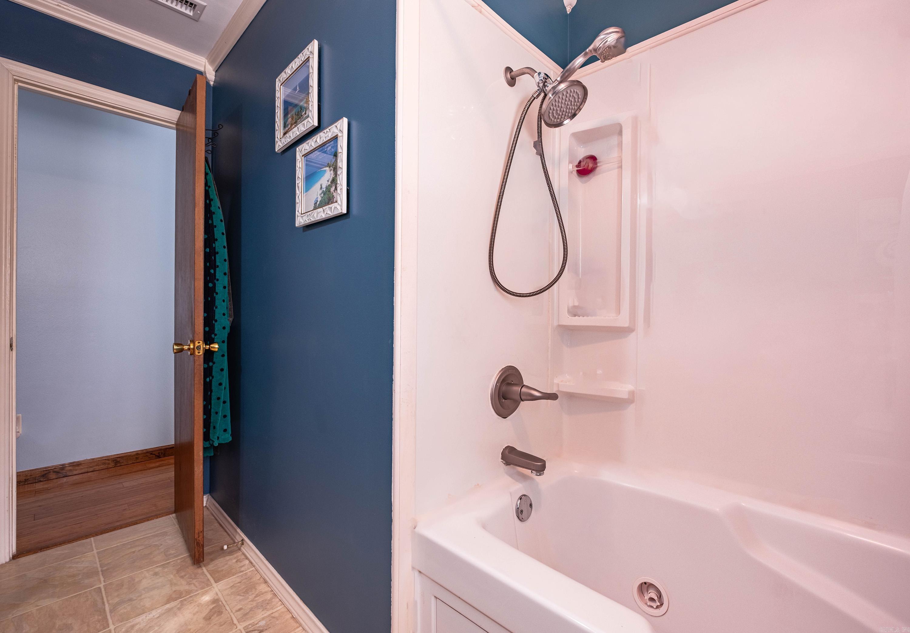 TOWN & COUNTRY ESTATES - Residential