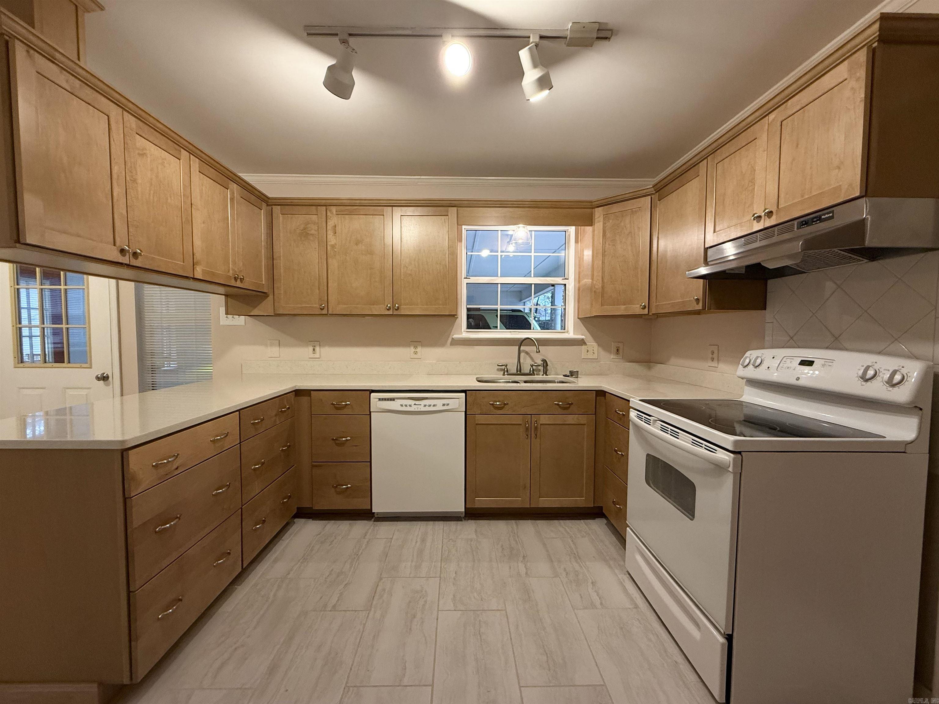 SUN TERRACE ESTATES - Residential