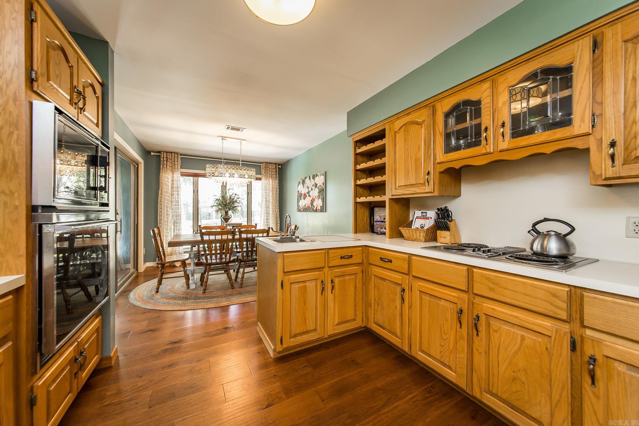 CASTLE RIDGE - Residential