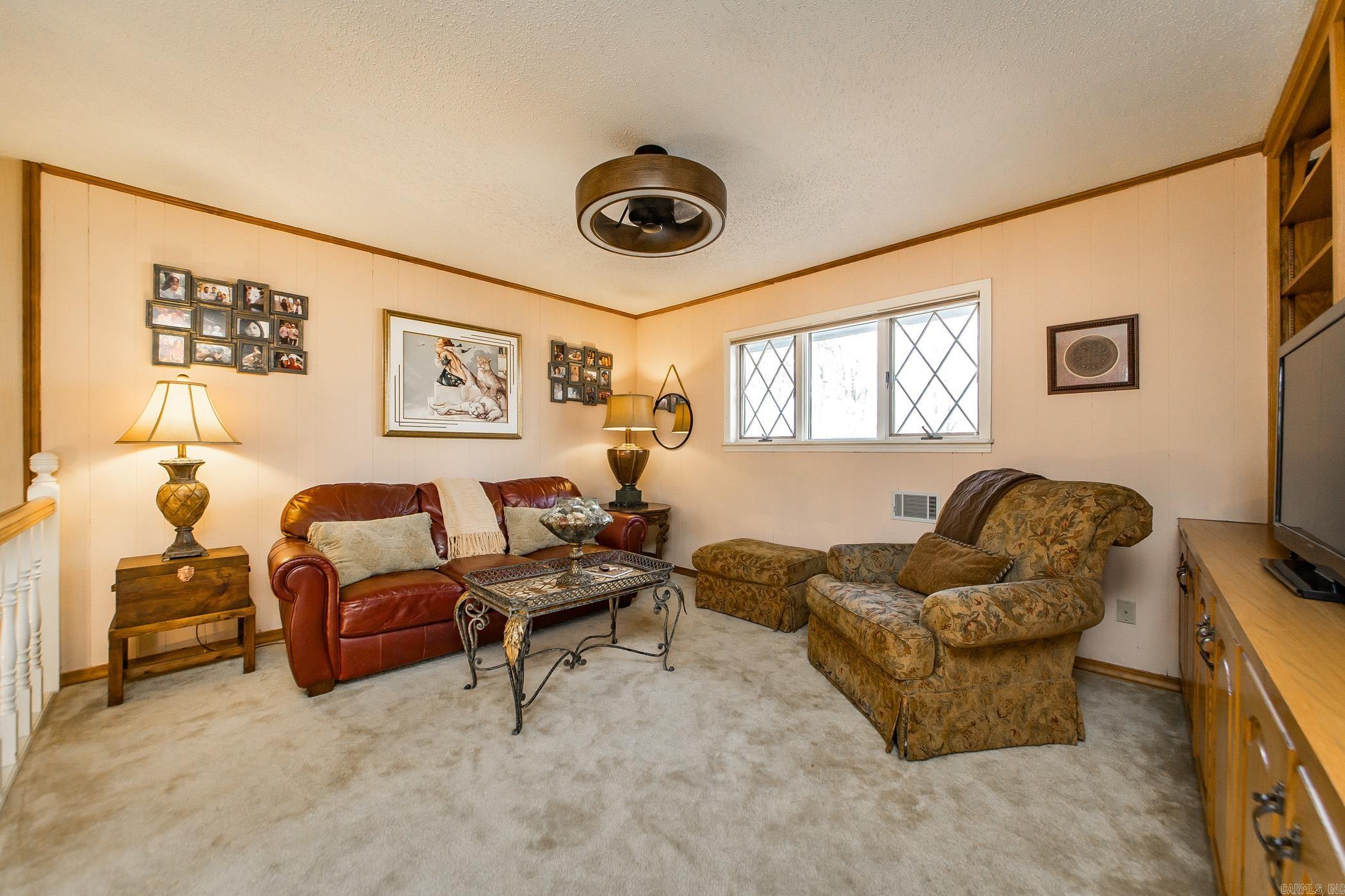 CASTLE RIDGE - Residential