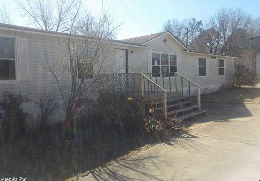 Spacious 3br/2ba home.  Many extras including Den w/fireplace and built-ins in dining area.  Large Master with HUGE master bath with garden tub.  HUD Owned property For Sale. Sold As-Is. HUD Case #031-314841. Managed by www.MMREM.com.  Exclusive Agency. For information on bidding, Earnest Money procedures and more, visit:  www.HUDHomestore.com.  Property is Sold “AS IS”.  All Offers are to be submitted electronically at:  www.HUDHomeStore.com.  (SEE AGENT CONFIDENTIAL REMARKS FOR FURTHER INSTRUCTIONS)