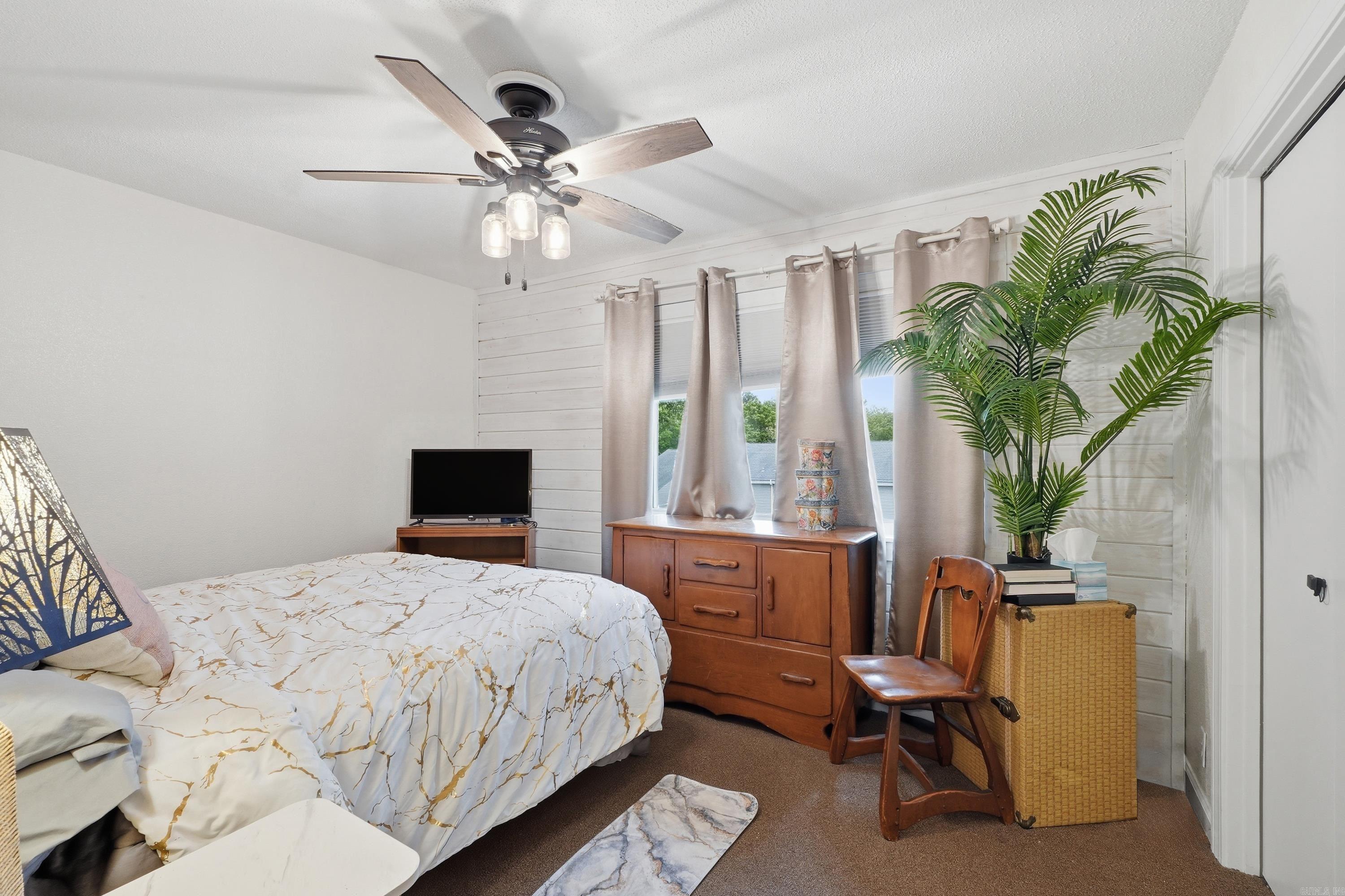 LAKEWOOD HILLS CONDO - Residential