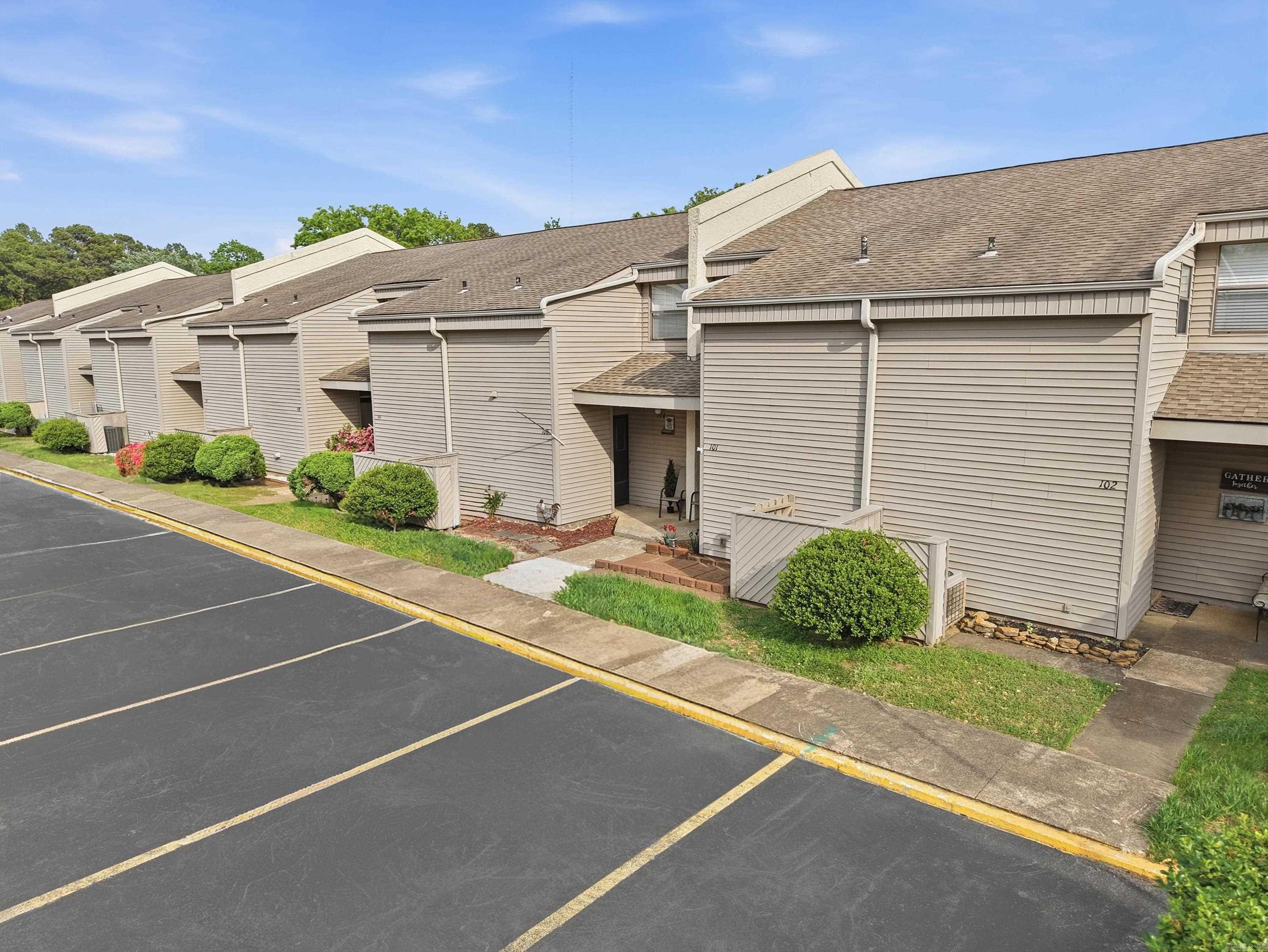 LAKEWOOD HILLS CONDO - Residential