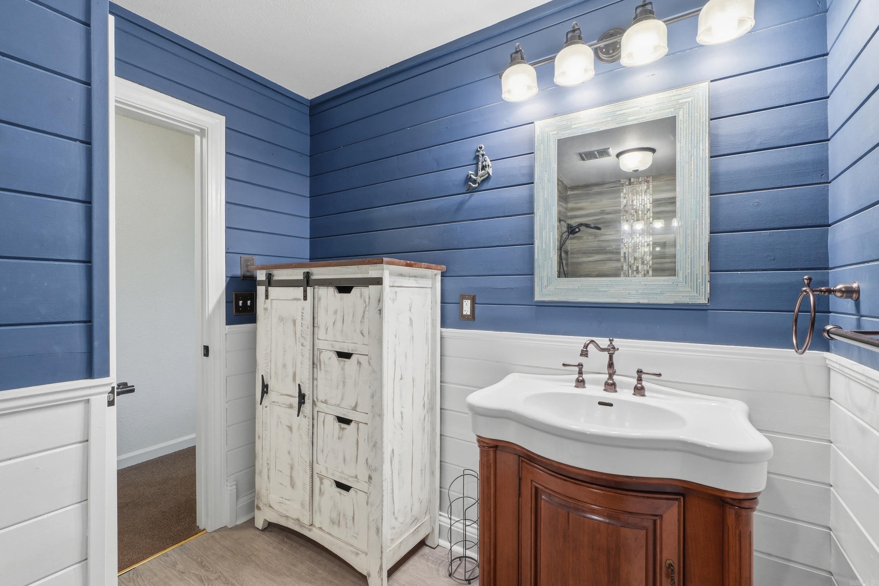 LAKEWOOD HILLS CONDO - Residential