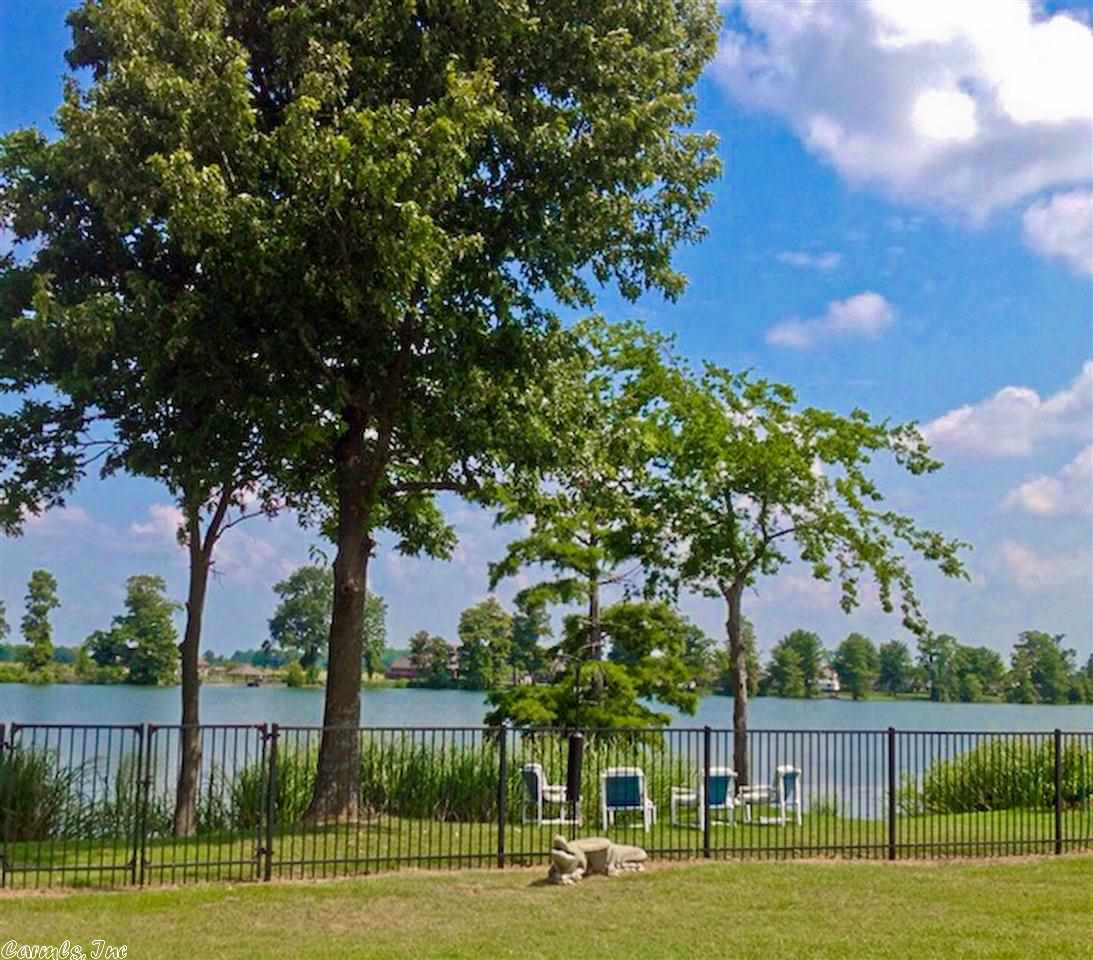 Mound Lake - Residential