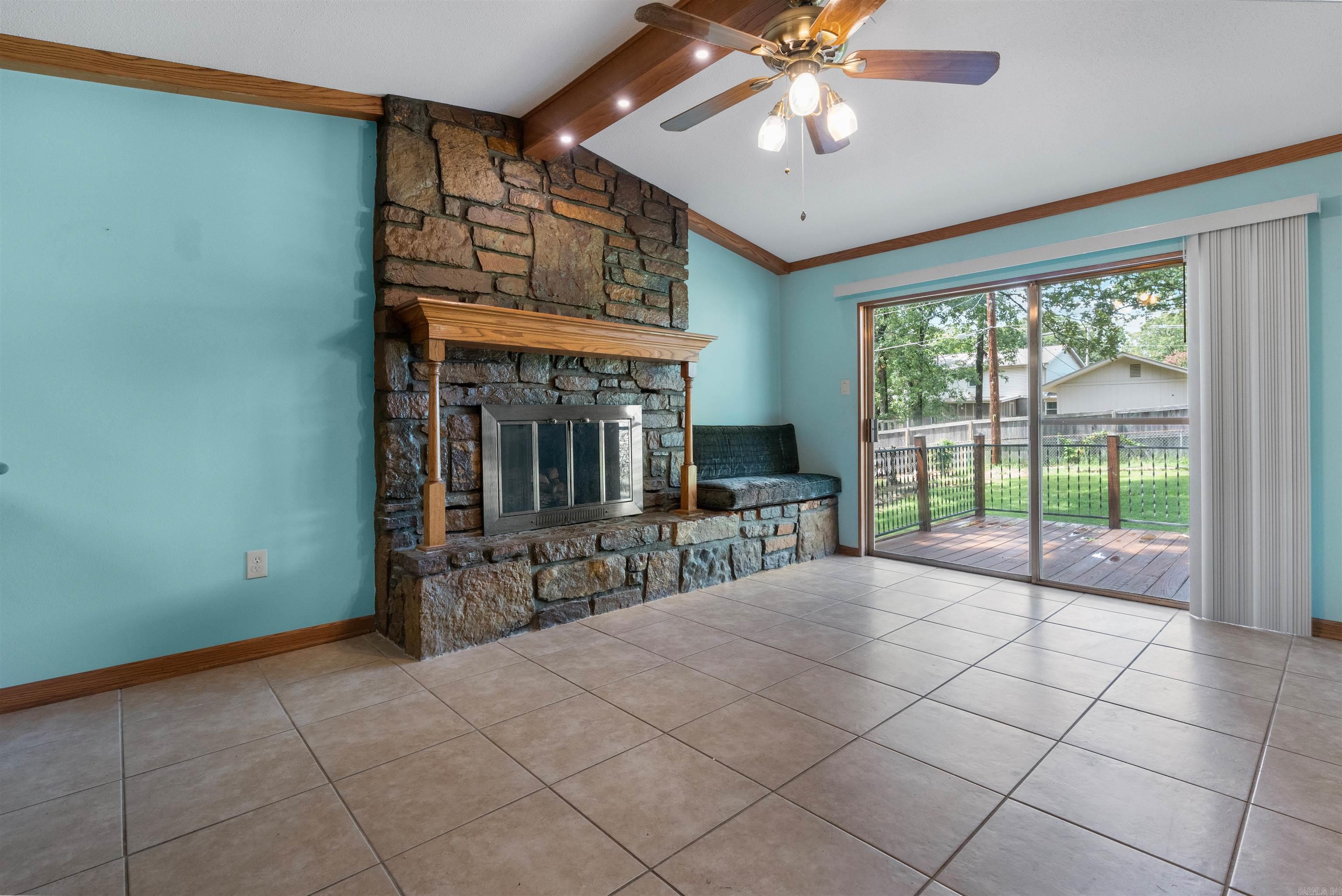 COUNTRY CLUB PARK - Residential