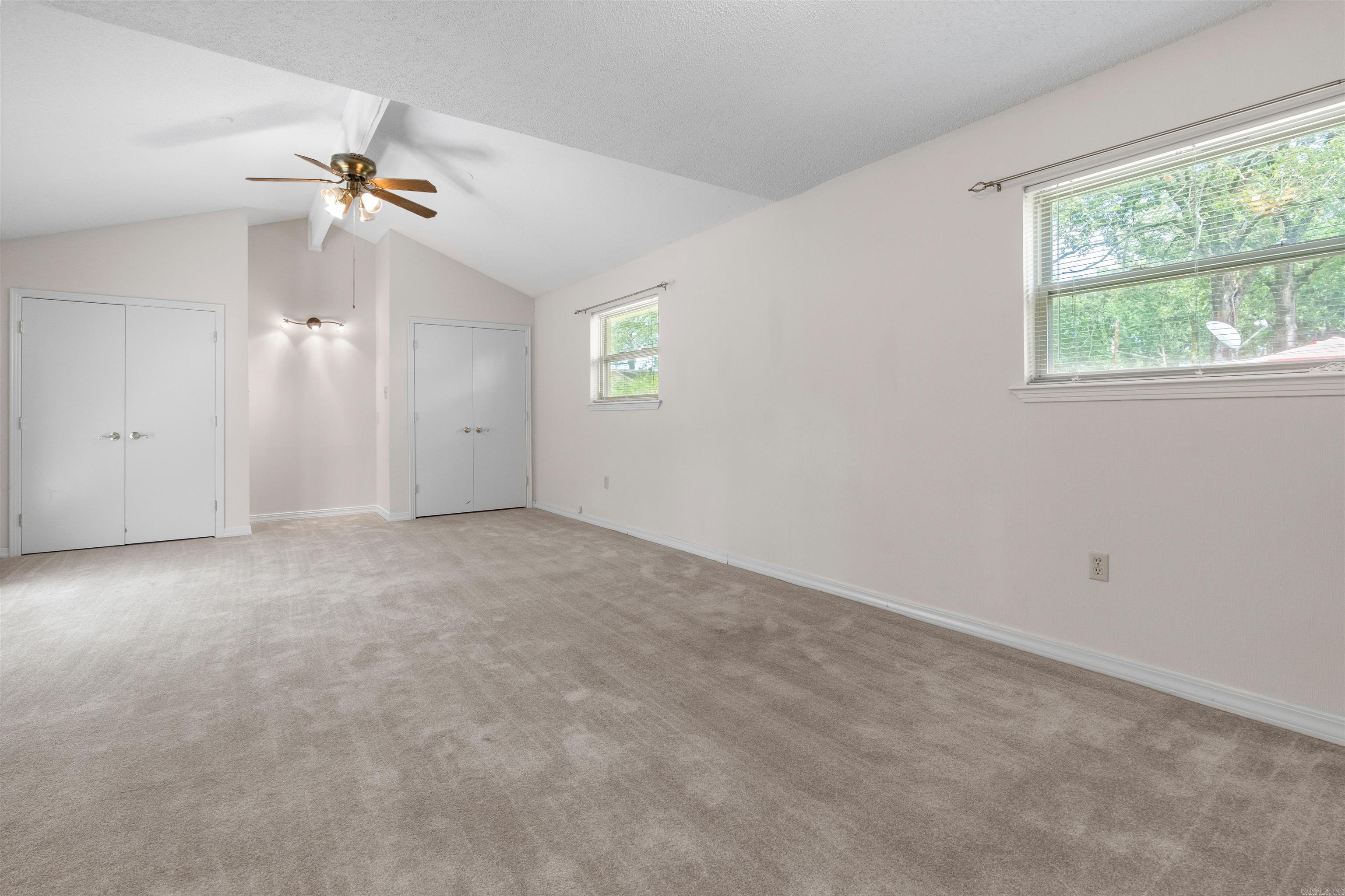 COUNTRY CLUB PARK - Residential