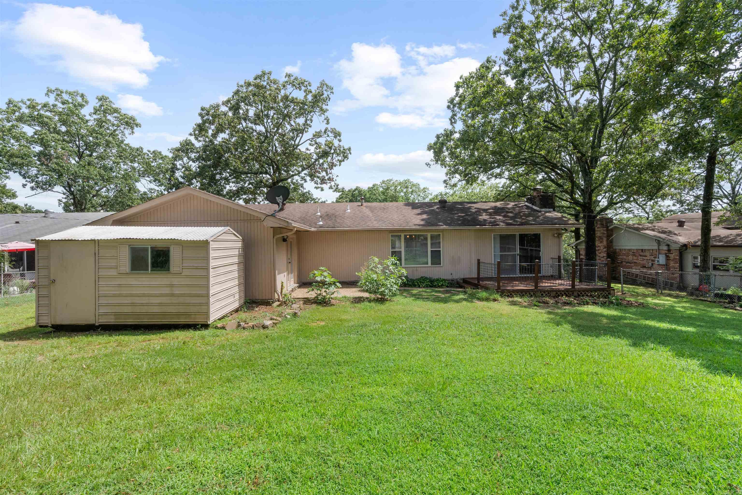 COUNTRY CLUB PARK - Residential