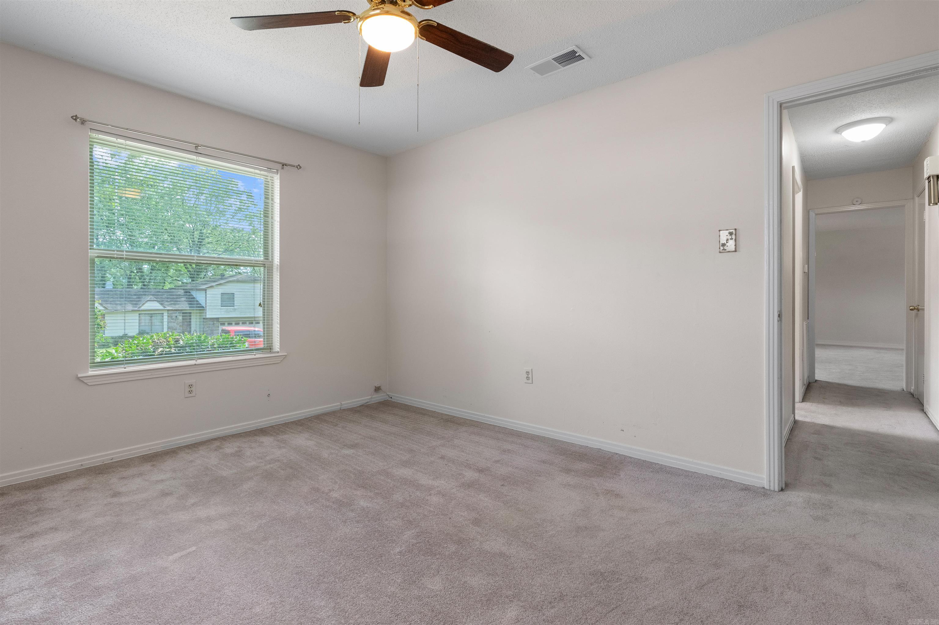 COUNTRY CLUB PARK - Residential