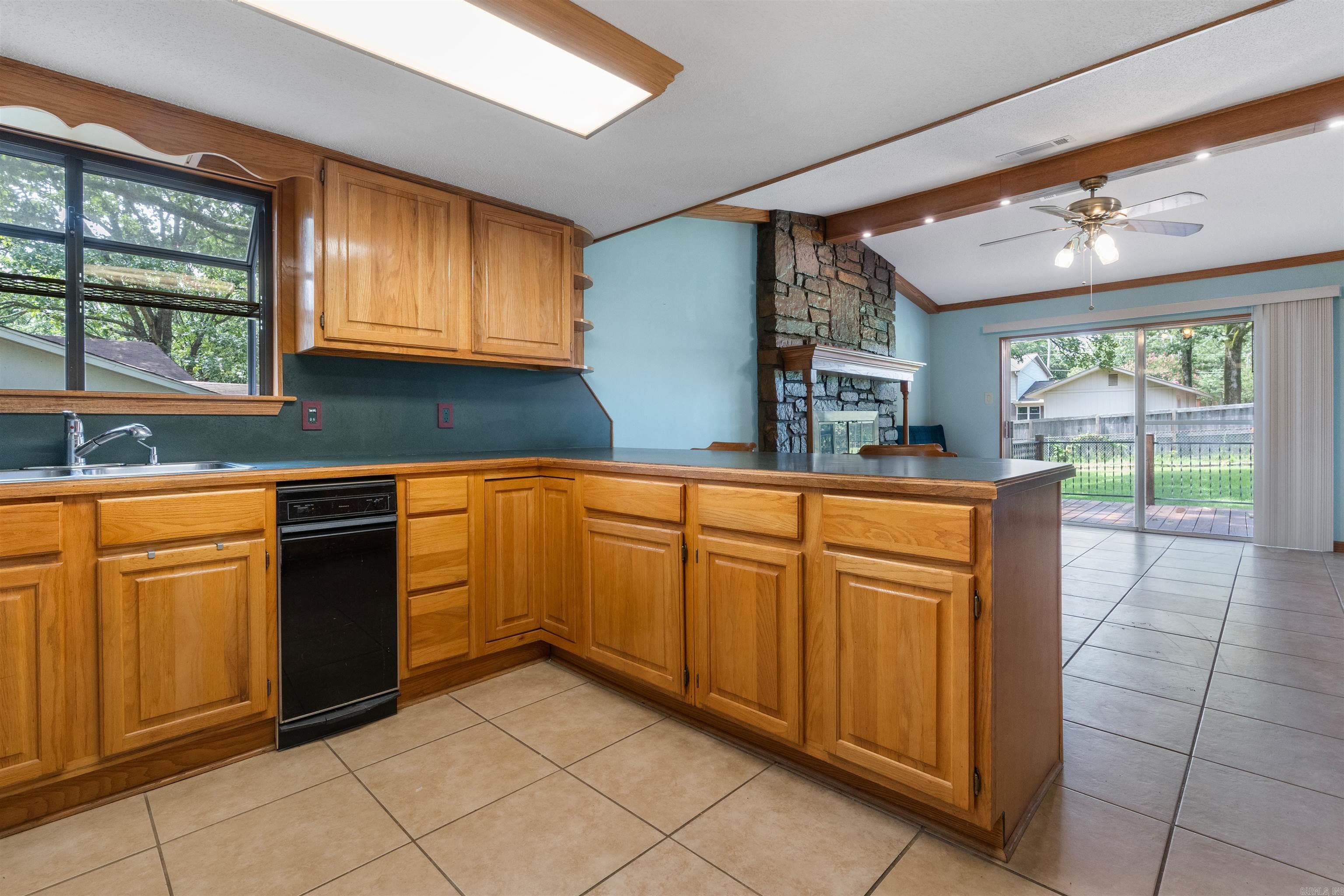 COUNTRY CLUB PARK - Residential