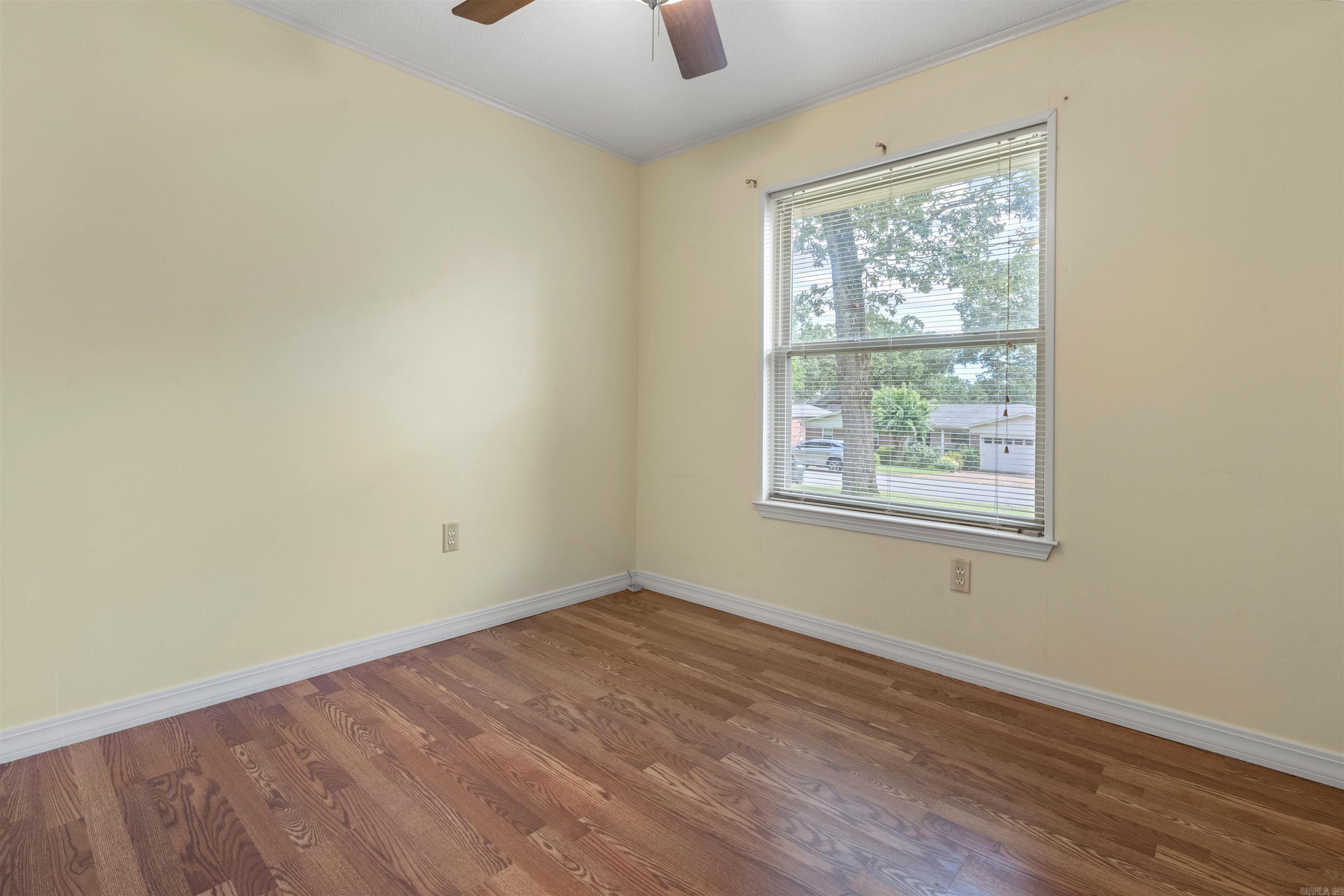 COUNTRY CLUB PARK - Residential