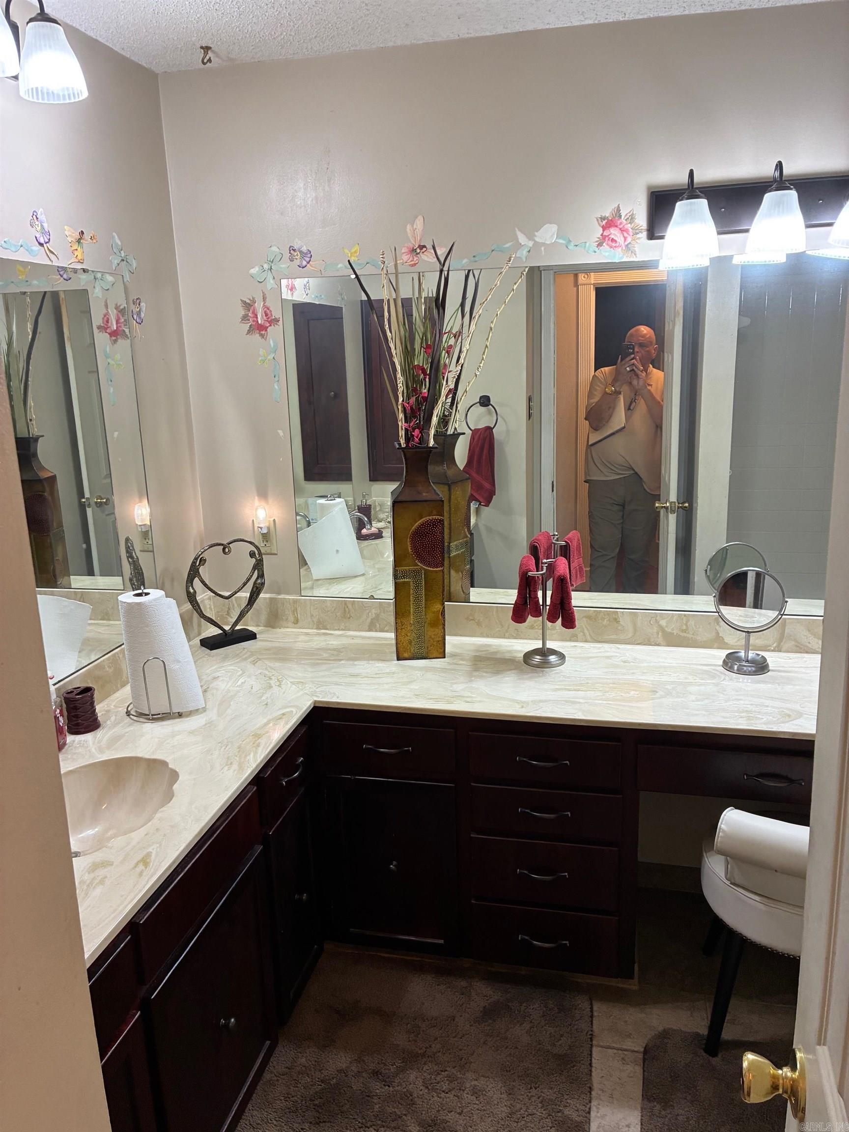 STONEWALL - Residential