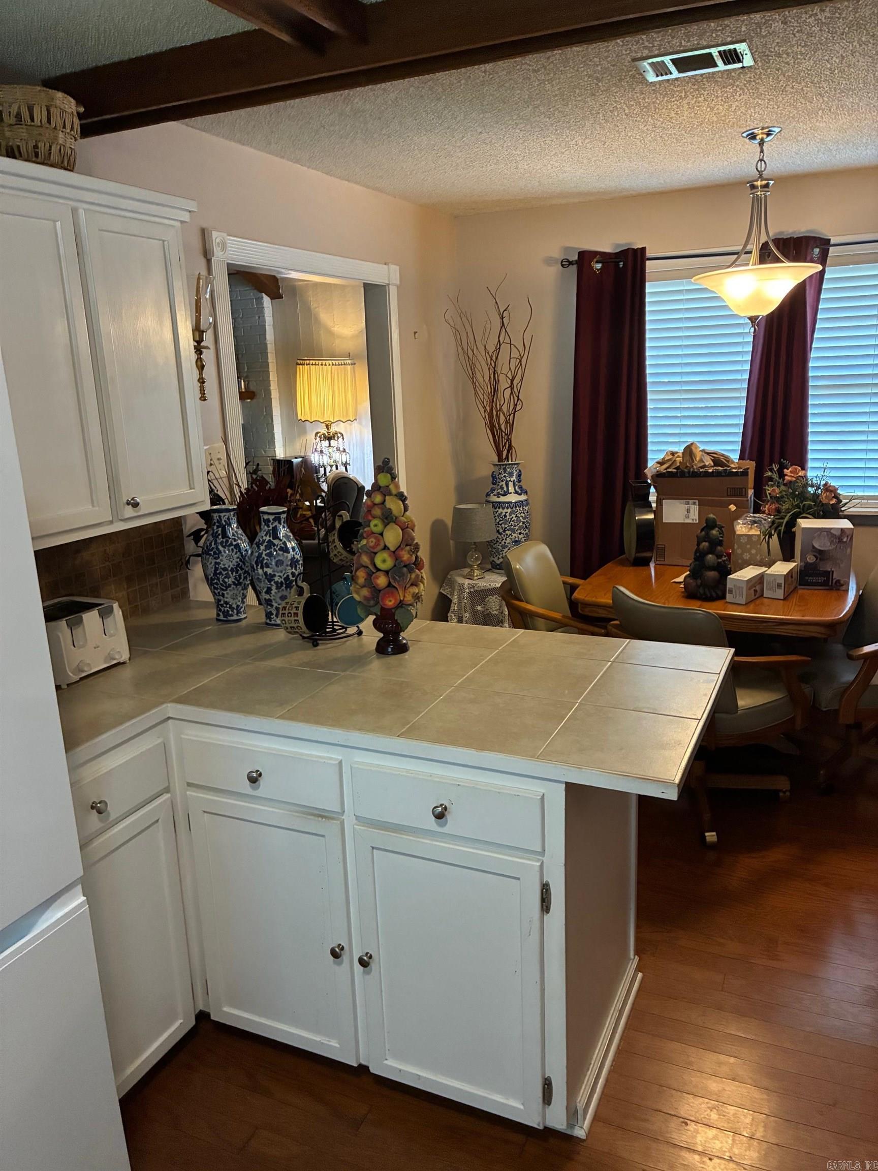 STONEWALL - Residential