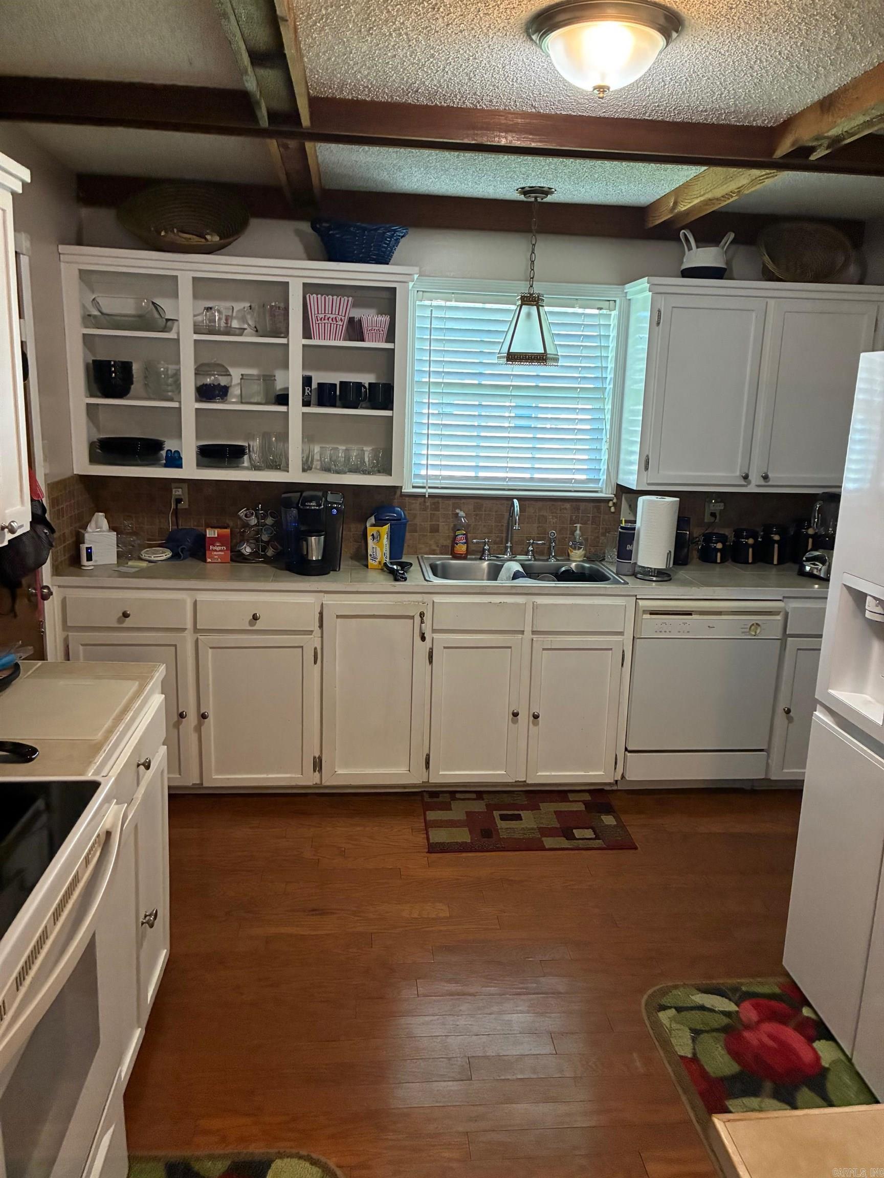 STONEWALL - Residential