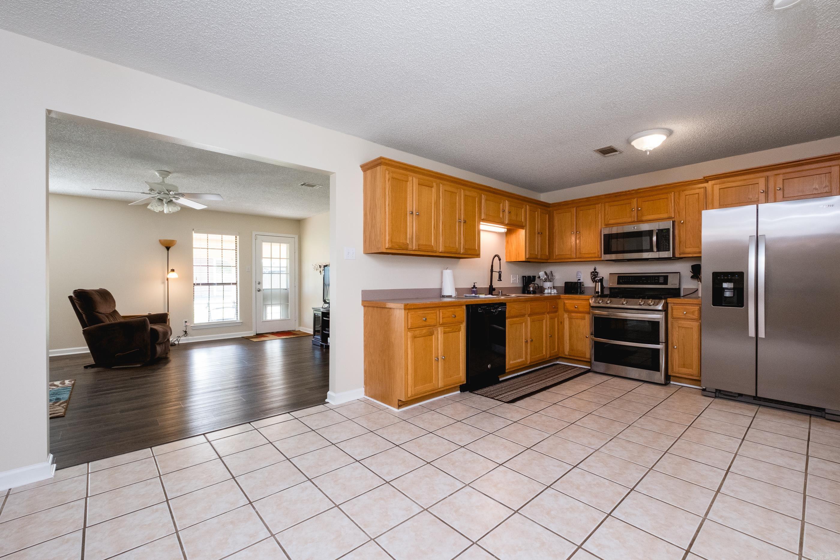 DOVE CREEK - Residential