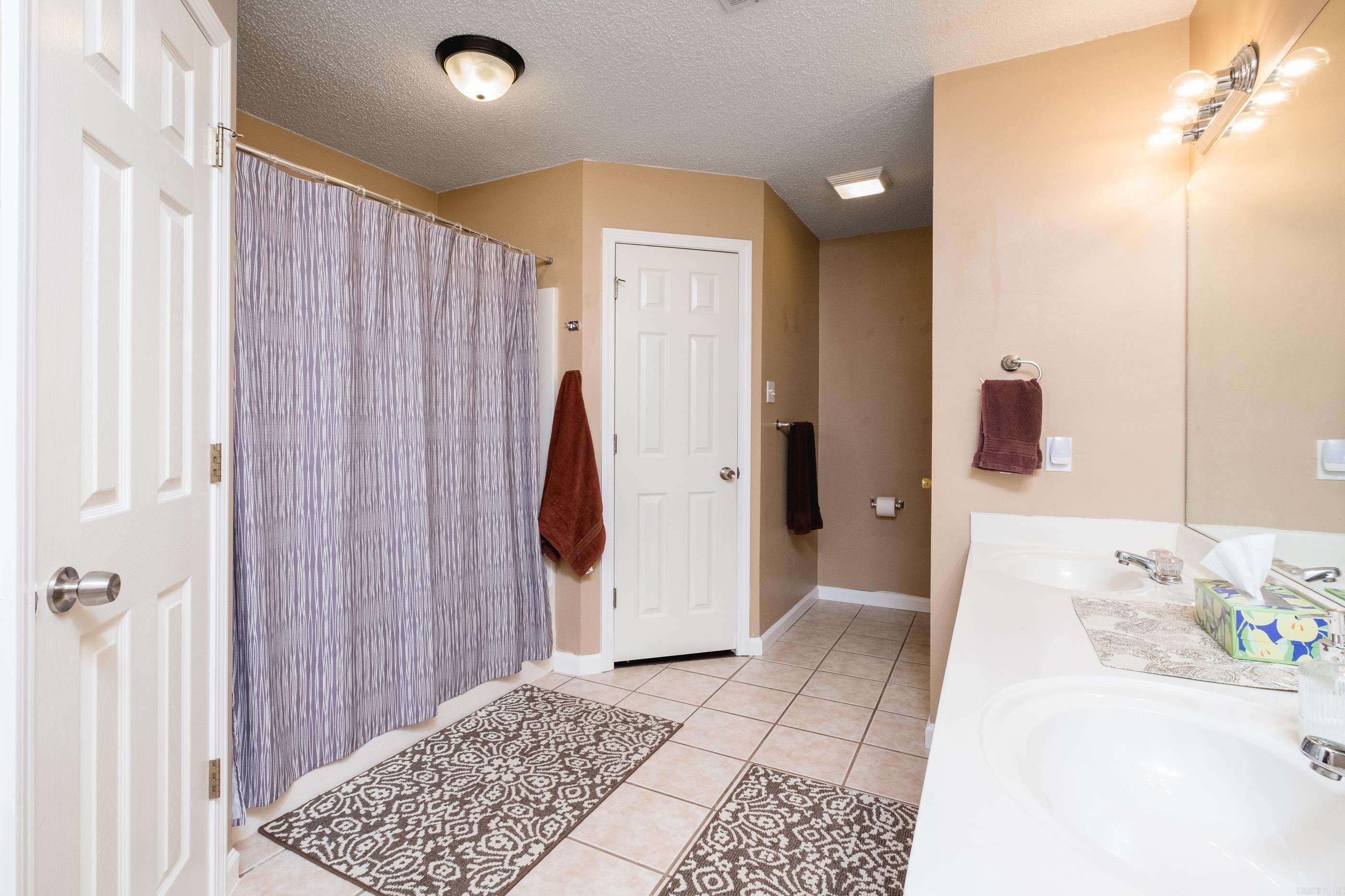 DOVE CREEK - Residential