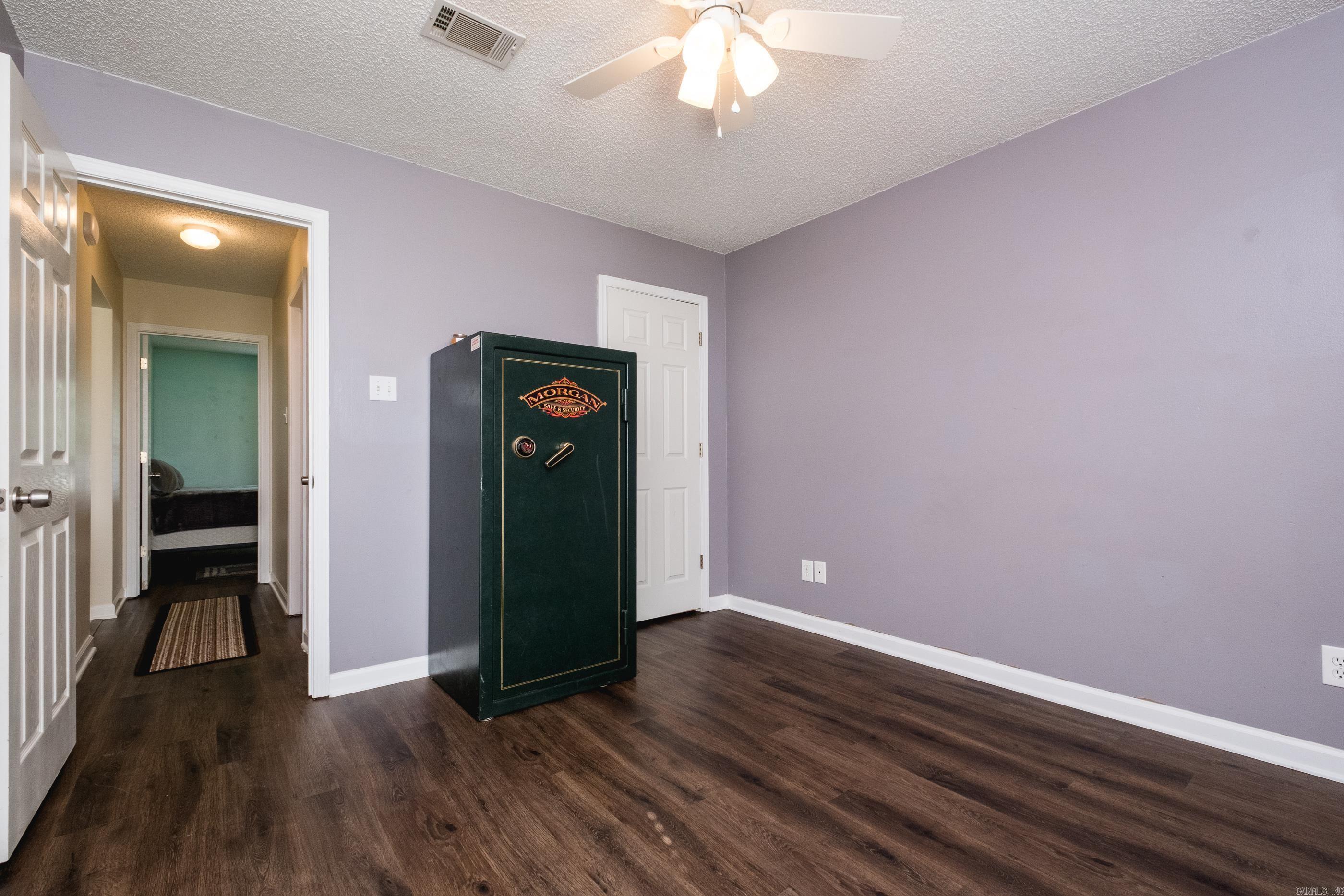 DOVE CREEK - Residential